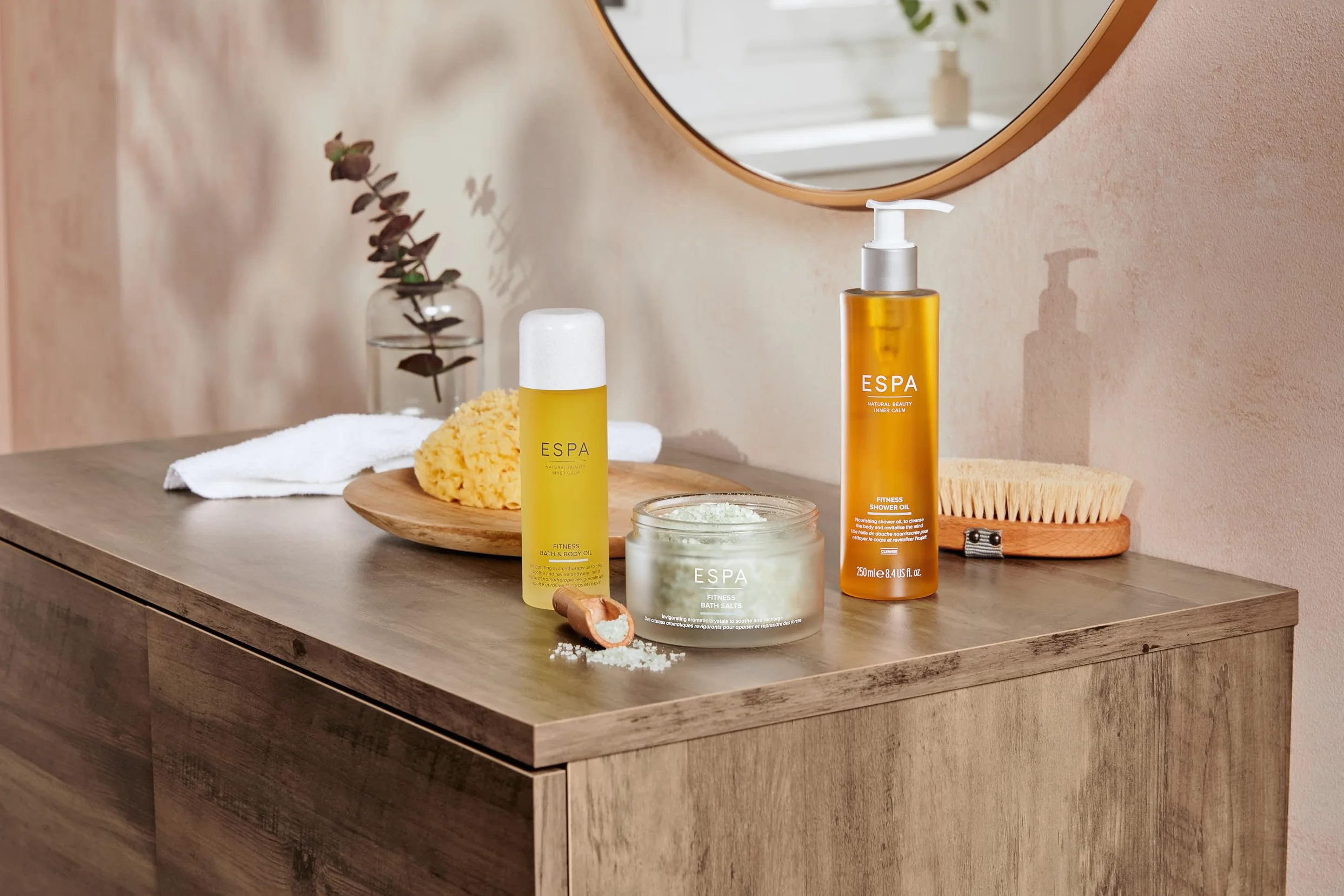 ESPA | Fitness Shower Oil | 250ml | Oil to Cream Cleansing Formula | Post-Workout Reviver | Eucalyptus, Clove Bud, Peppermint & Rosemary