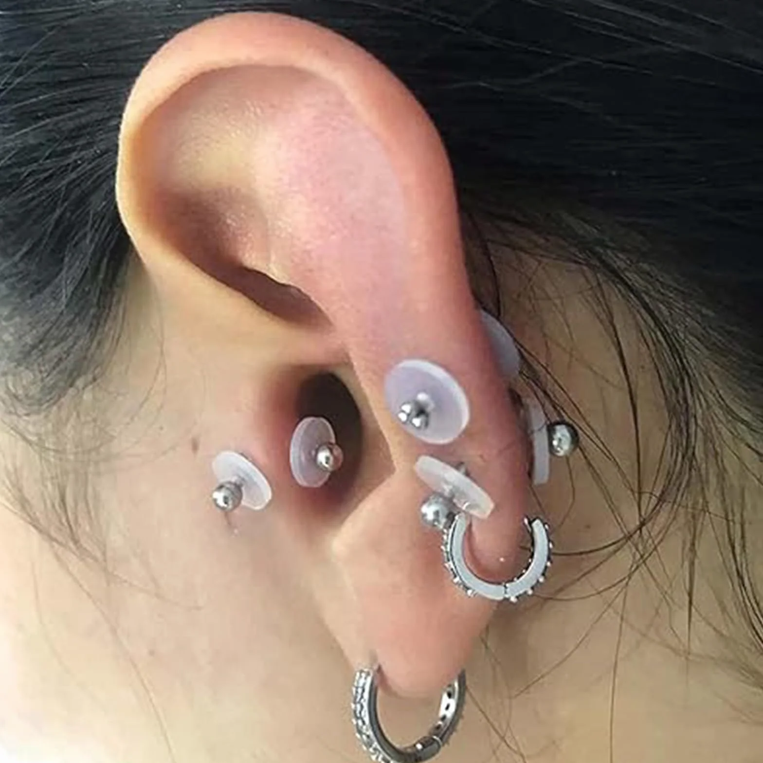 60 szt. Krążek do piercingu Anti Wildfleisch, przezroczysta płytka do piercingu, krążek Keloid do piercingu na grudkę, kolczyki, poduszki do uszu z plastikową skrzynką, 6 rozmiarów