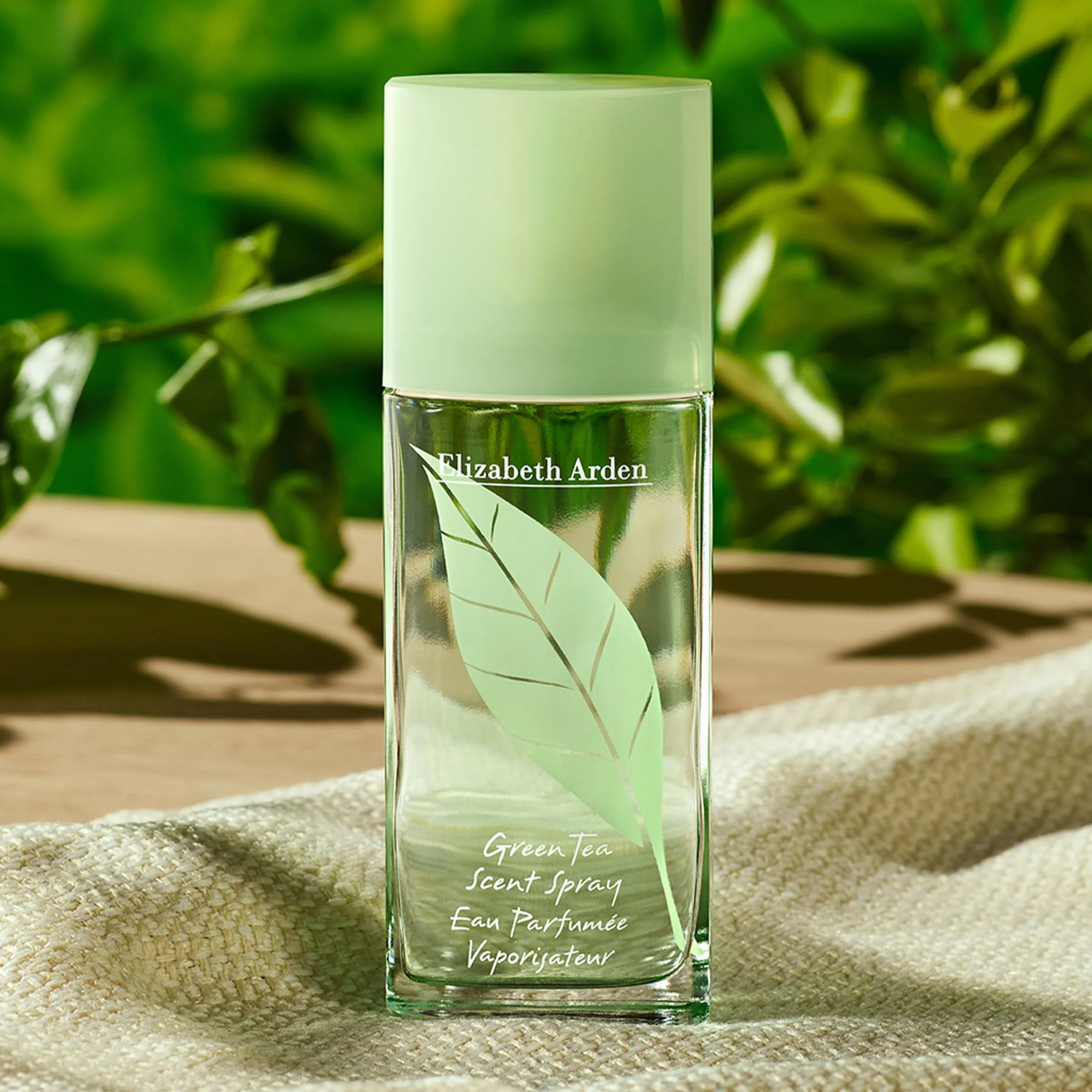 Elizabeth Arden - Green Tea, Eau de Parfum, perfumy z naturalnymi esencjami, takimi jak zielona herbata i bergamotka, orzeźwiający, kwiatowy i cytrusowy zapach, pobudzają zmysły, ożywia