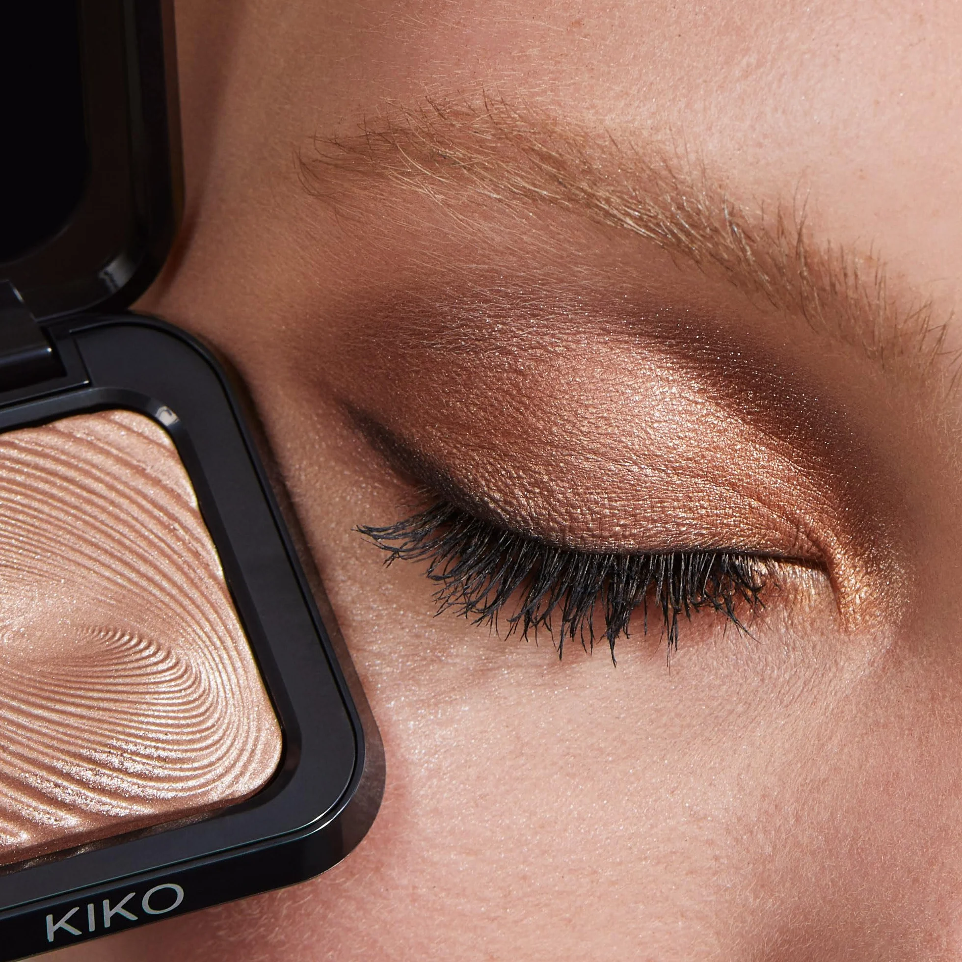 KIKO Milano Water Eyeshadow 02 | Cień Zapewniający Natychmiastowy Kolor, Do Nakładania Na Sucho I Na Mokro