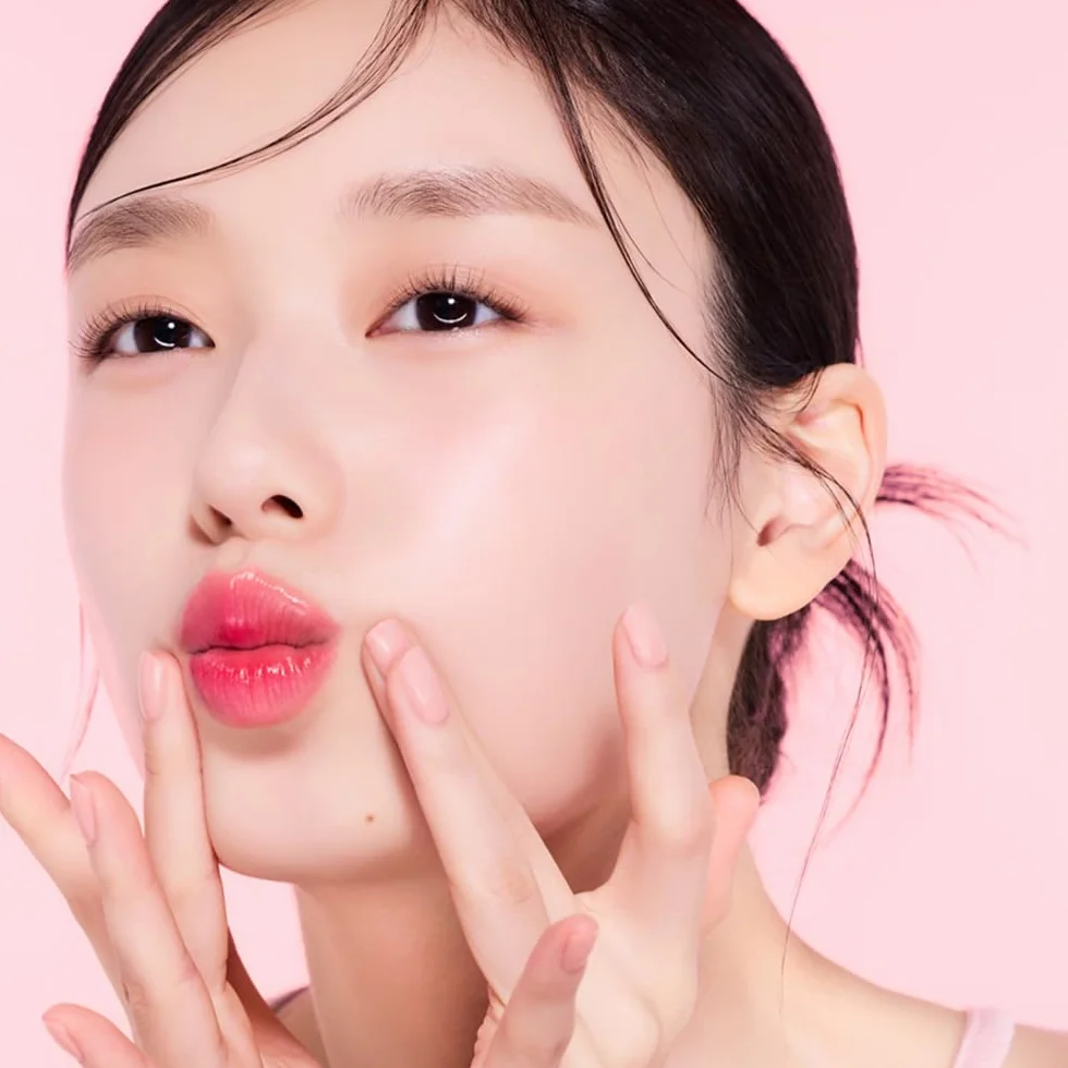 Etude House Dear Darling Water Tint Cherry Ade (21AD) żywa szminka z nawilżającym, nieważkim i nieklejącym wykończeniem, odporna na ścieranie i lekka, K-Beauty