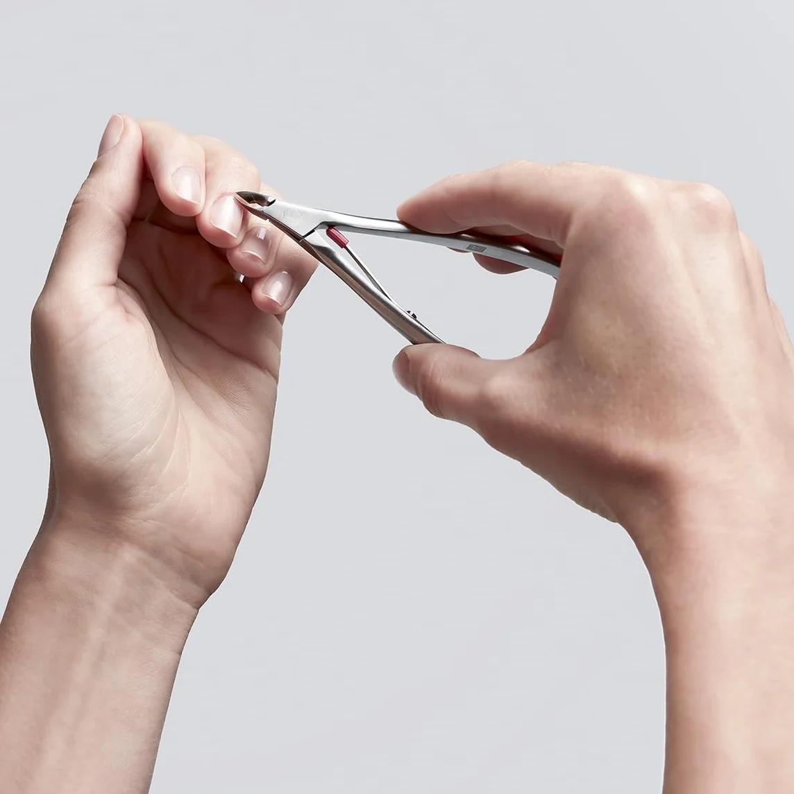 ZWILLING Cążki do skórek (do usuwania odstających i zadartych skórek, precyzyjna krawędź tnąca, hipoalergiczne), premium, srebrne, 100 mm