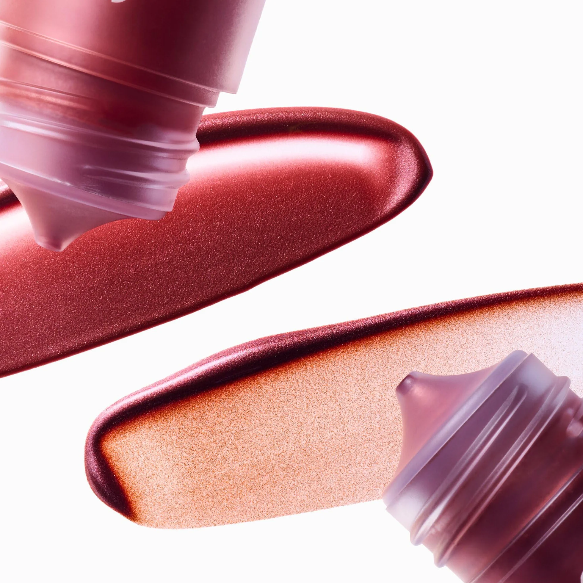Catrice Rozświetlający róż do policzków w płynie SOFT EMBRACE Liquid Shimmer Blush, mieniący się (7.8ml)