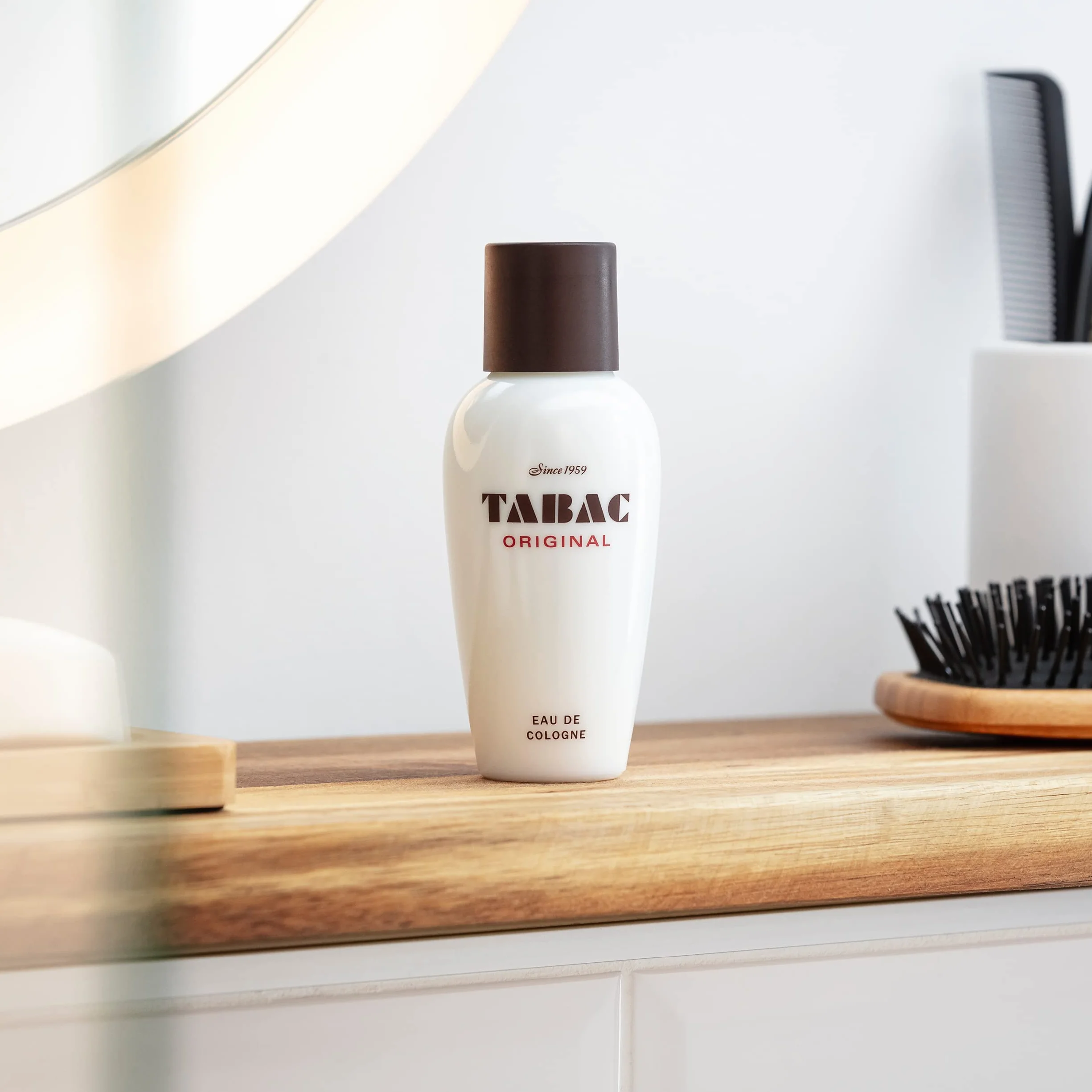 Tabac Original Eau de Cologne 150 ml Splash - korzenno-świeży zapach męski