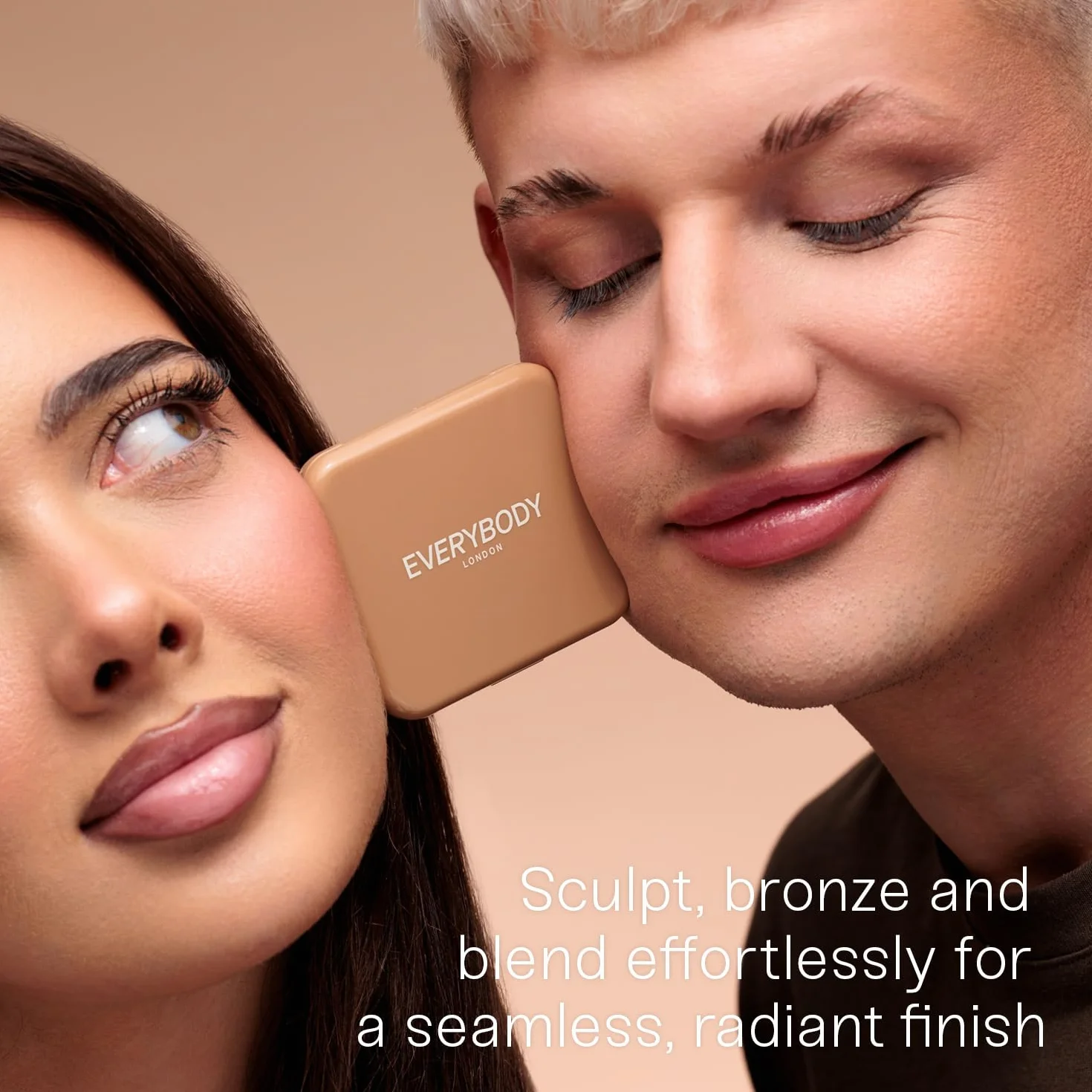 EVERYBODY LONDON Bronzer prasowany (Chocolate Milk, One Size)