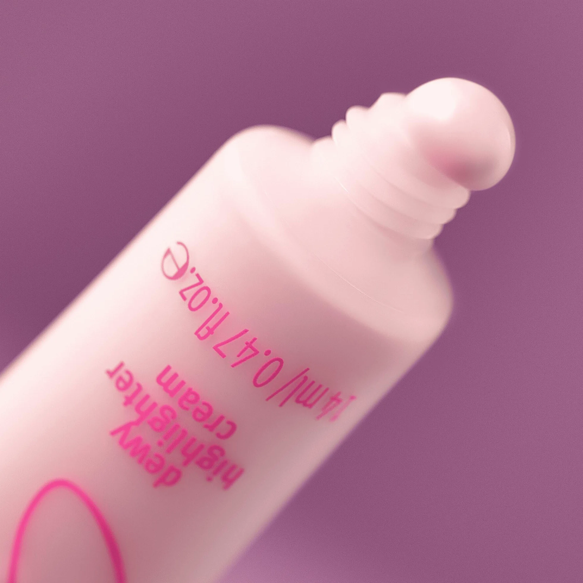 essence Kremowy rozświetlacz CRYSTAL CRUSH dewy highlighter cream, naturalny, błyszczący, mieniący się (14ml)