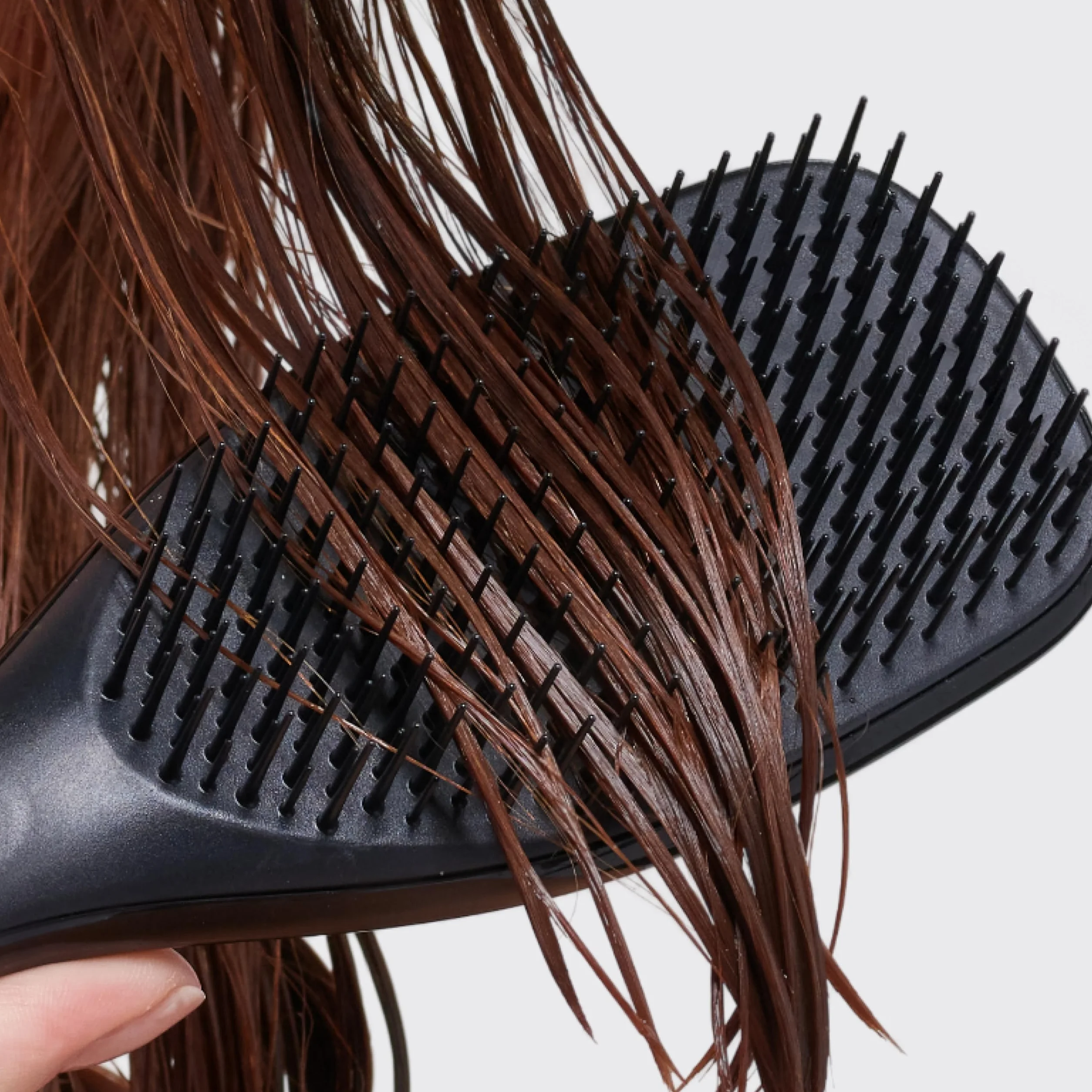 Tangle Teezer Ultimate Detangler - Szczotka do rozczesywania do wszystkich rodzajów włosów - Dwupoziomowe ząbki zmniejszają łamliwość i eliminują splątania - Lukrecjowa czerń
