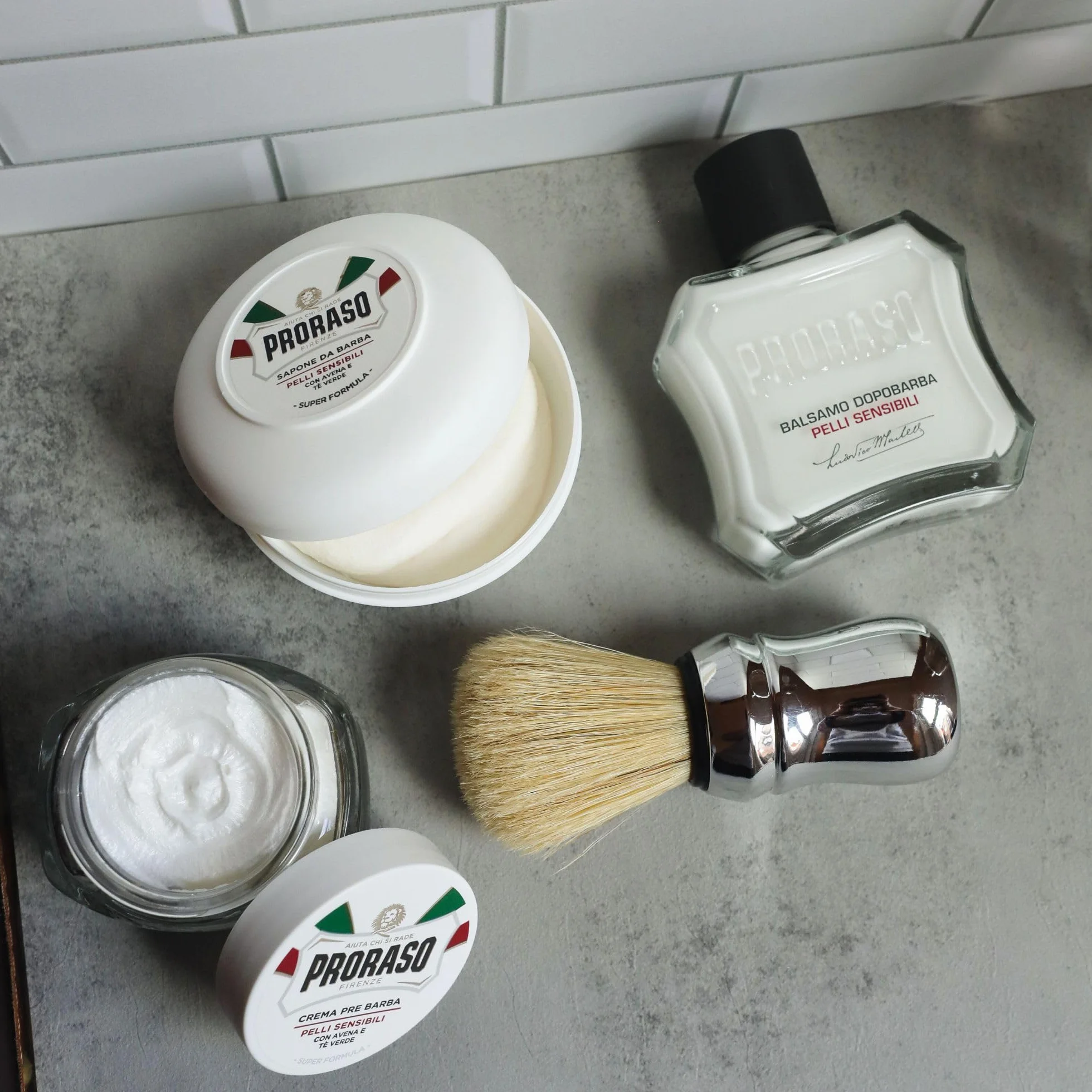 Proraso Płyn po Goleniu Balsam dla Skóry Wrażliwej 100 ml, Biały