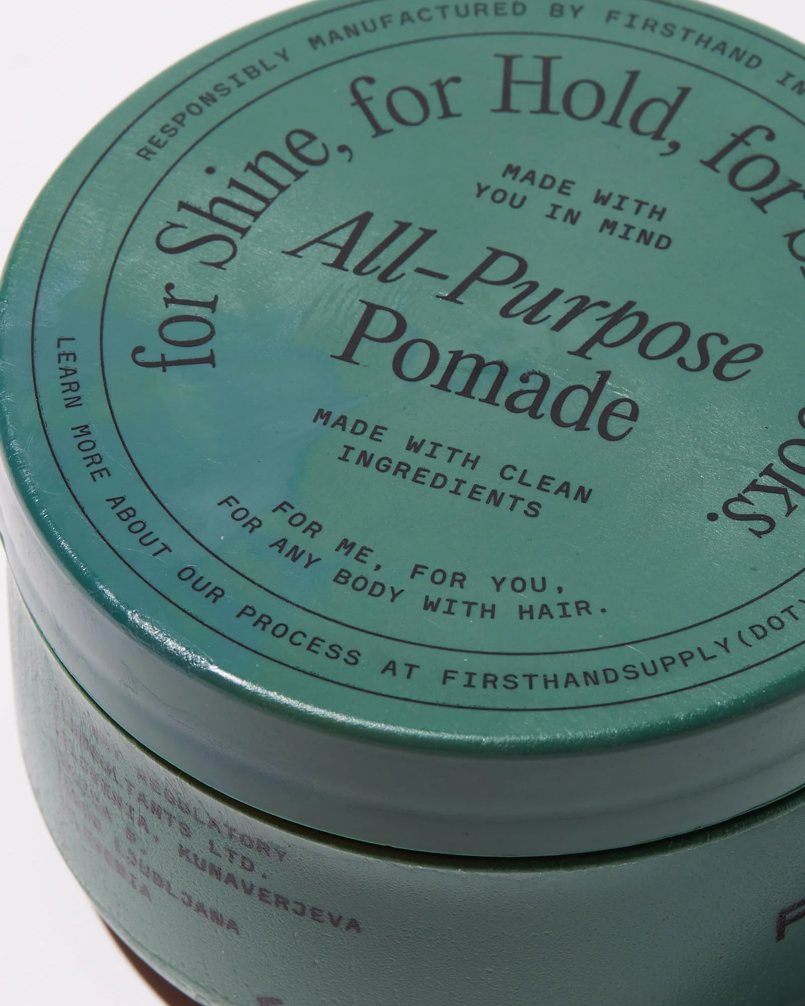 Firsthand All-Purpose Pomade uniwersalna pomada do włosów, naturalne i bezpieczne składniki, zapewnia delikatny połysk, modeluje fryzurę i zapewnia mocne utrwalenie, 88 ml