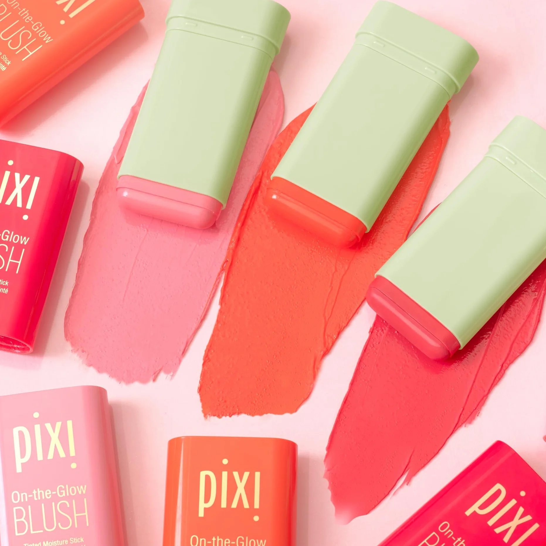 Pixi On-The-Glow Blush - soczysty, nawilżający, przyciemniany, wilgotny rumieniec w sztyfcie z żeń-szeniem, aloesem i ekstraktami owocowymi, na policzki i usta, 19 g, 17 g, bez parabenów