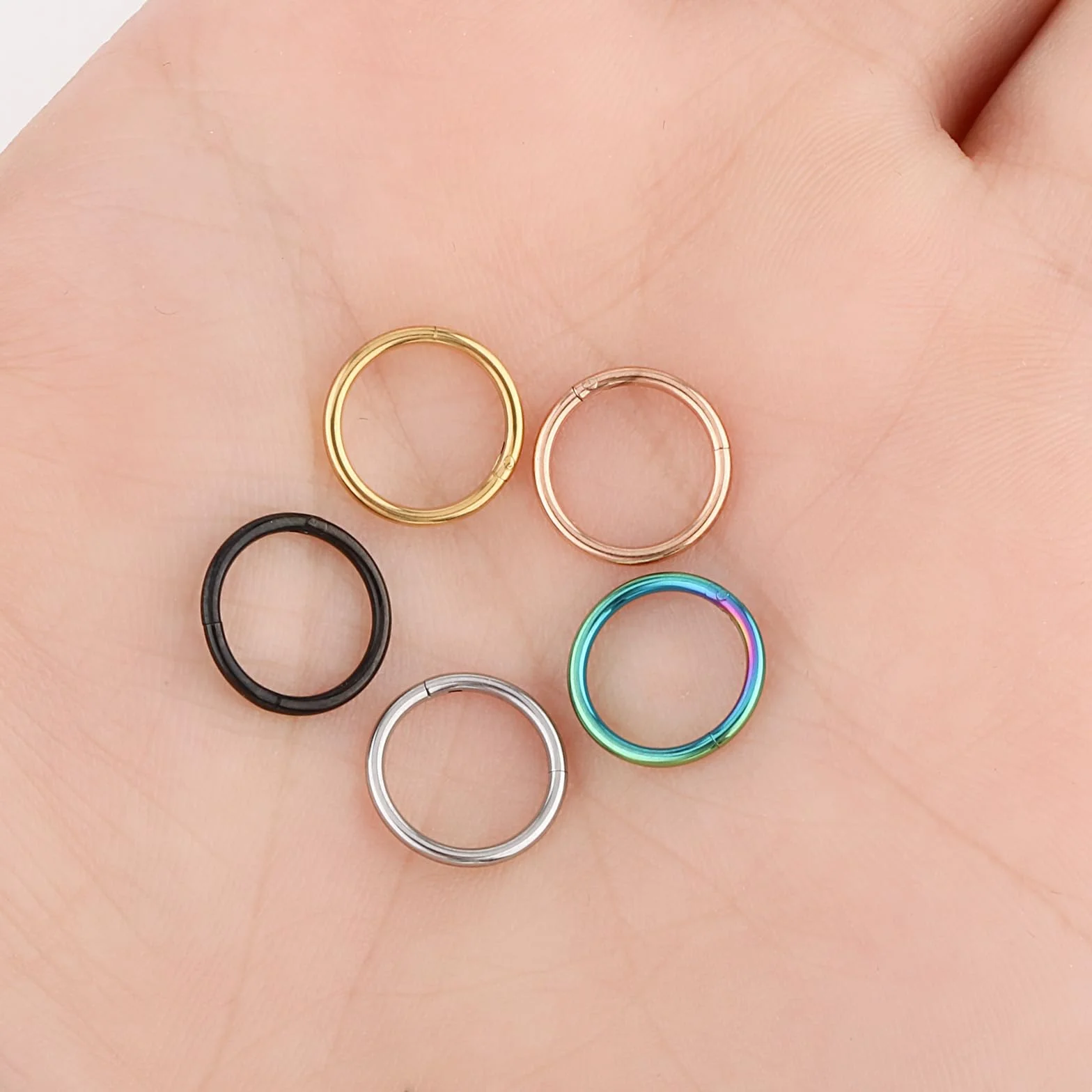 Yolev 5 szt. kolczyków do nosa, obręcz z stali chirurgicznej 316L, tragus, septum, piercing chrząstki, helix, wargi, przegroda nosowa