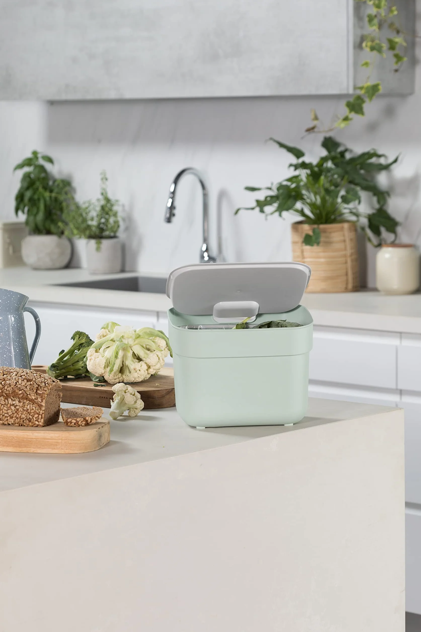 CURVER Kosz na śmieci 5L "Ready To Collect" - nadaje się do kompostu - z uchwytem ściennym lub drzwiowym - kuchnia, łazienka, pralnia - 100% recykling - biały