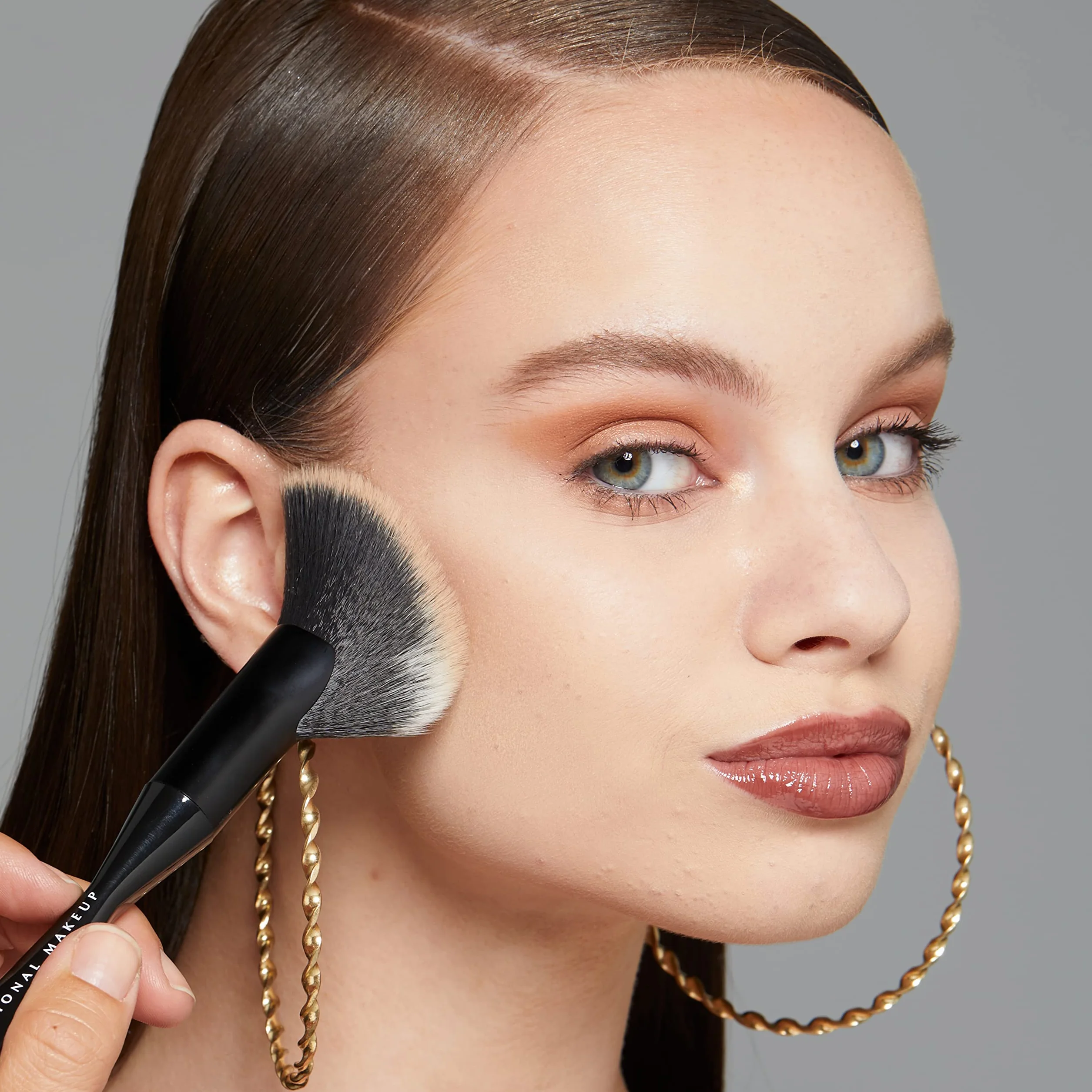 NYX Professional Makeup 3 Steps To Sculpt Face Sculpting Palette paleta do konturowania twarzy, pudry w dwóch odcieniach i rozświetlacz, karnacja jasna, Fair 01, 15 g