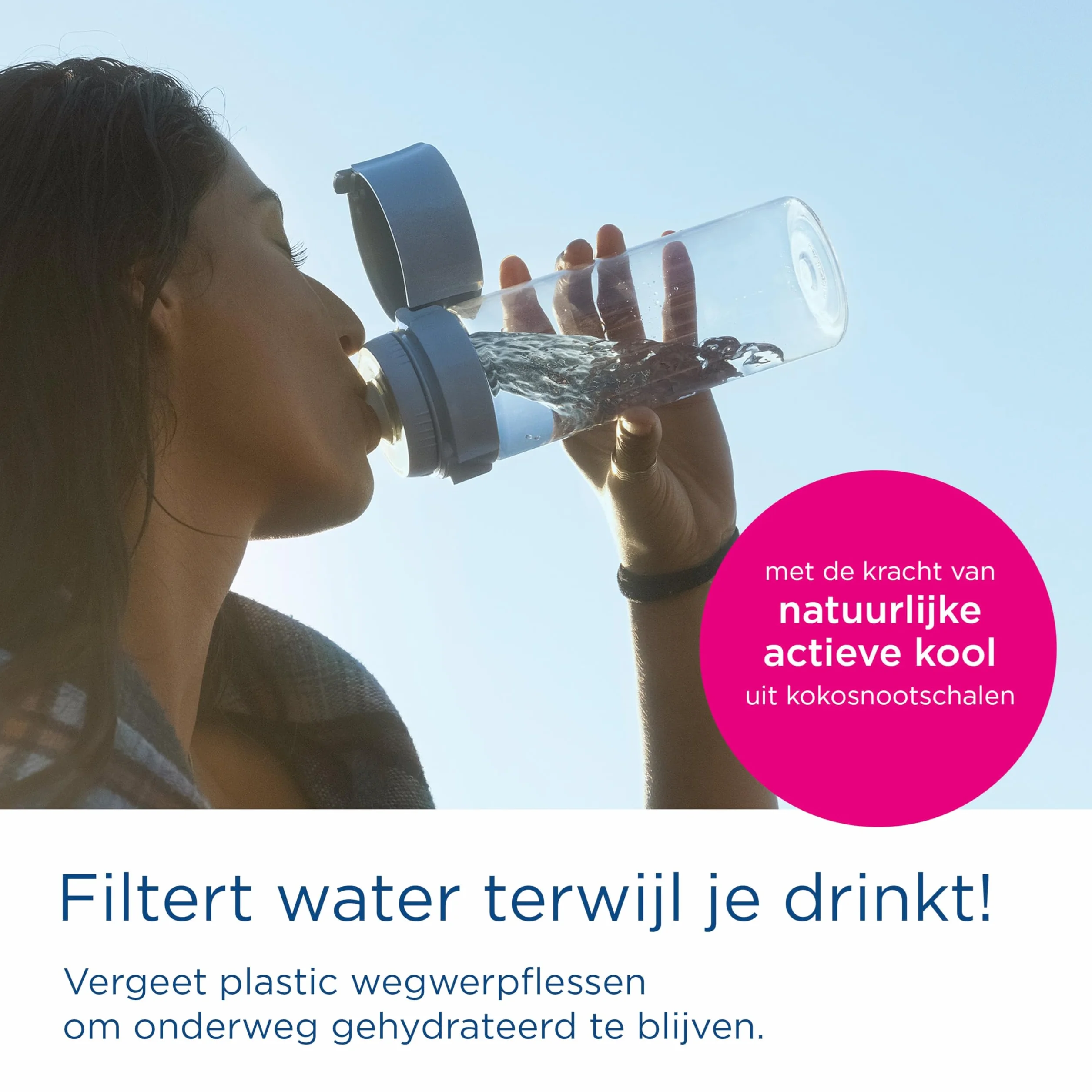 BRITA Butelka z filtrem do wody Model Vital jasnoniebieska (600 ml) wraz z 2 filtrami MicroDisc – praktyczna butelka na napoje z filtrem do wody w podróży, filtruje chlor i bakterie podczas
