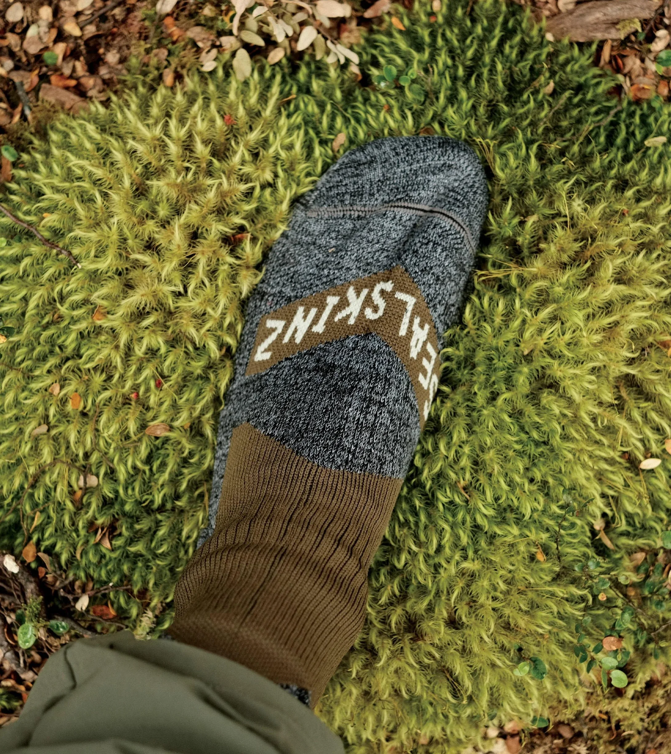 SEALSKINZ Unisex wodoodporne skarpety średniej długości na każdą pogodę, szary/szary, rozmiar M