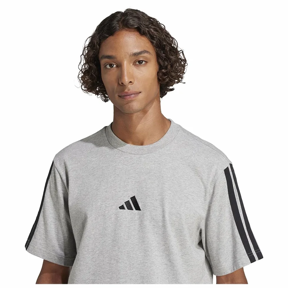 adidas Mezczyzni Essentials Three Stripes Single Jersey Shirt, Medium Grey Heather/Black, L