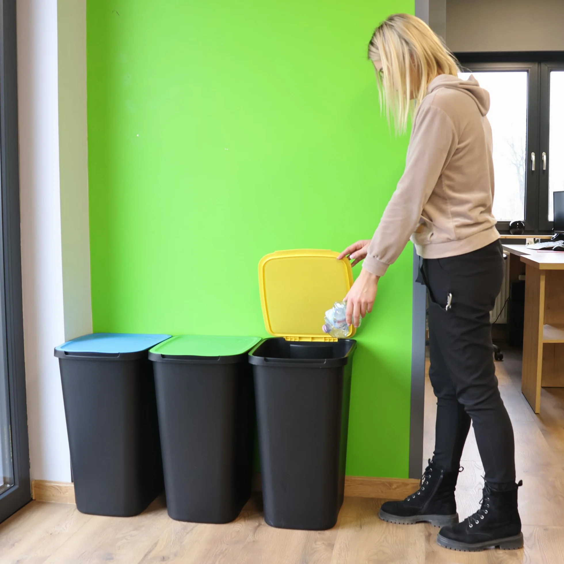 botle Kosz na śmieci o pojemności 35 l, wymiary 38 x 29 x 51 cm, do selektywnego sortowania, zielony, z lekką, ekologiczną pokrywą z tworzywa sztucznego