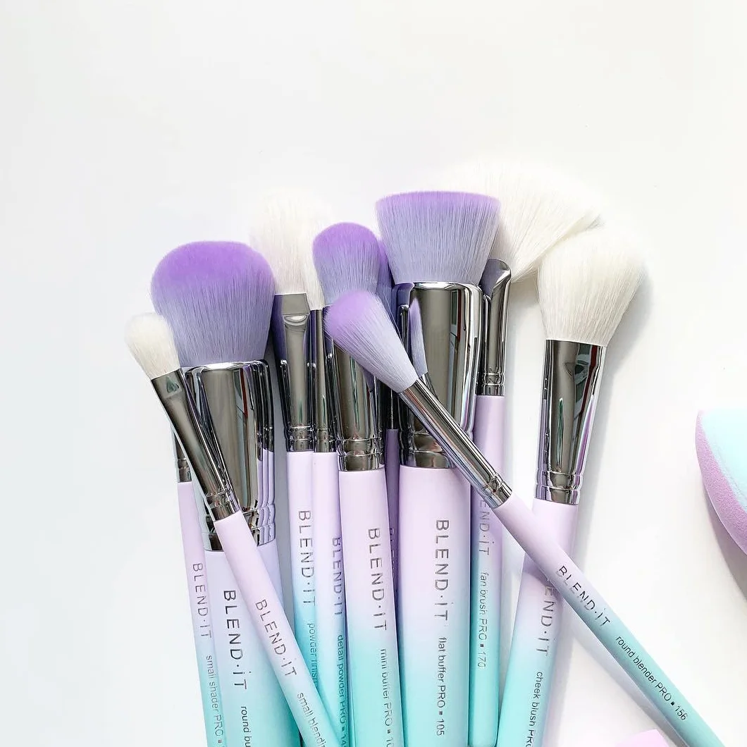 BLEND IT - Pędzel do makijażu I Cheek Blush PRO 135 pędzel do różu I mieszanka syntetycznych włosów i koziego włosia I drewniany uchwyt I mosiężna nasadka I trwały I Violet Sunset