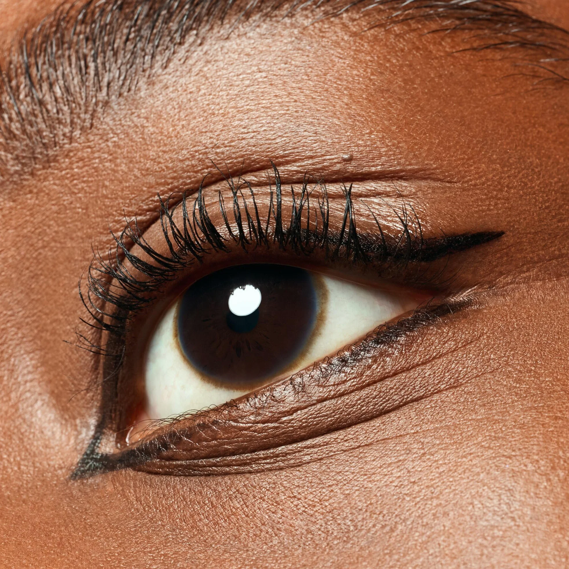 essence Wodoodporna maskara wydłużająca i pogrubiająca do rzęs lash WITHOUT LIMITS WATERPROOF EXTREME LENGTHENING & VOLUME, długotrwały, zwiększenie objętości, intensywnie czarny, wydłużanie (13ml)