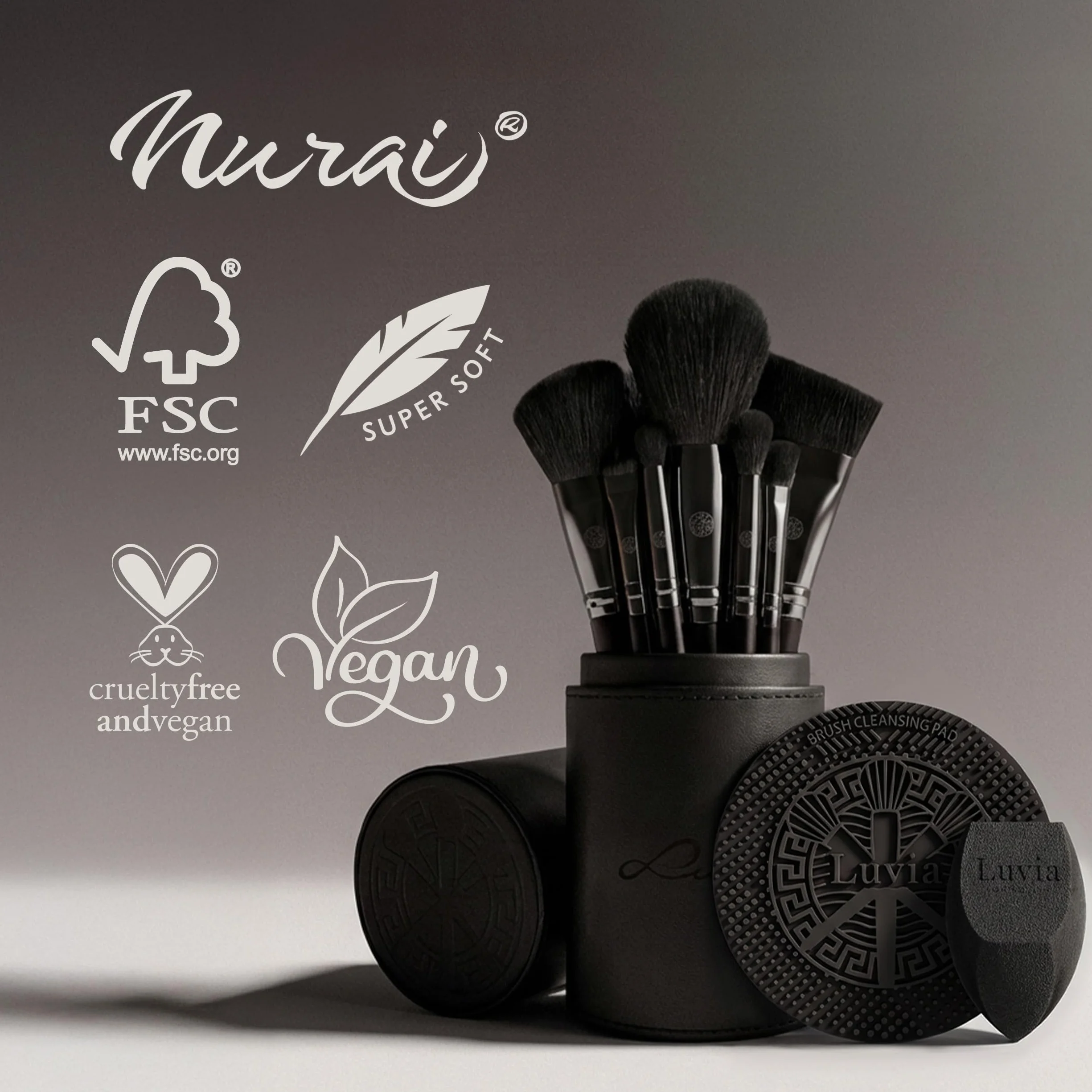 Zestaw pędzli do makijażu Luvia, Prime Vegan Pro - Black, 12 pędzli do makijażu, w tym pojemnik na pędzle, gąbka do blendowania i mata do czyszczenia pędzli kosmetycznych, w kolorze czarnym