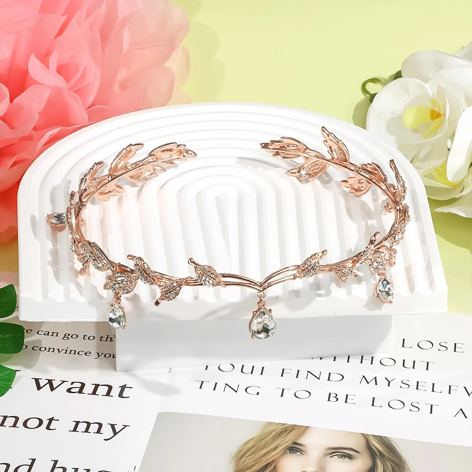 Elegancka tiara dla kobiet, tiary ślubne dla panny młodej z liśćmi i wiszącymi kryształkami, korona księżniczki, tiara ślubna na głowę dla panny młodej, dwóch panien honorowych, dziewczynek, 17
