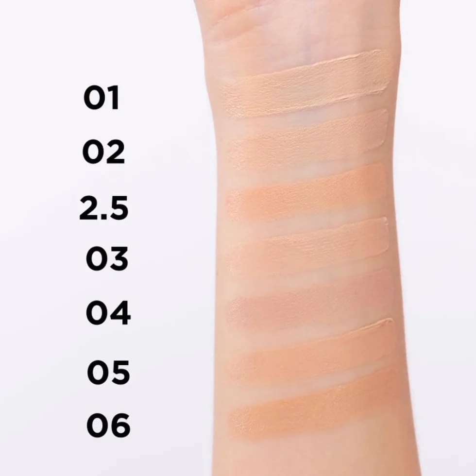 Eveline Cosmetics Liquid Camouflage wodoszczelny korektor z kwasem hialuronowym – nr 02 | Nowa edycja Liquid Camouflage zapewnia nieskazitelne krycie i korzyści pielęgnacyjne skóry