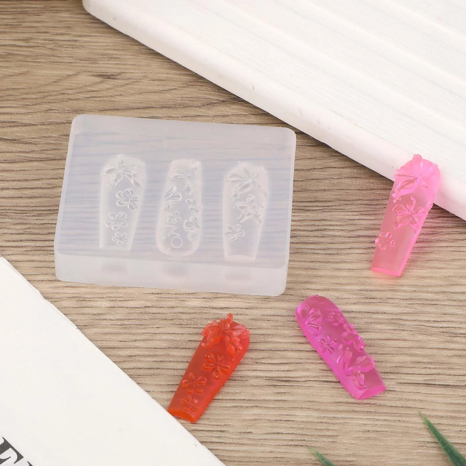 Gosknor 3D Kwiatowy Wzór Paznokci, Kwiatowe Charmsy Silikonowe Szablon Rzeźbienia Wzór Płatka Wiosenne Kwiaty Dekoracja na Końce Palców Zestawów do Paznokci DIY Projektów Rękodzielniczych