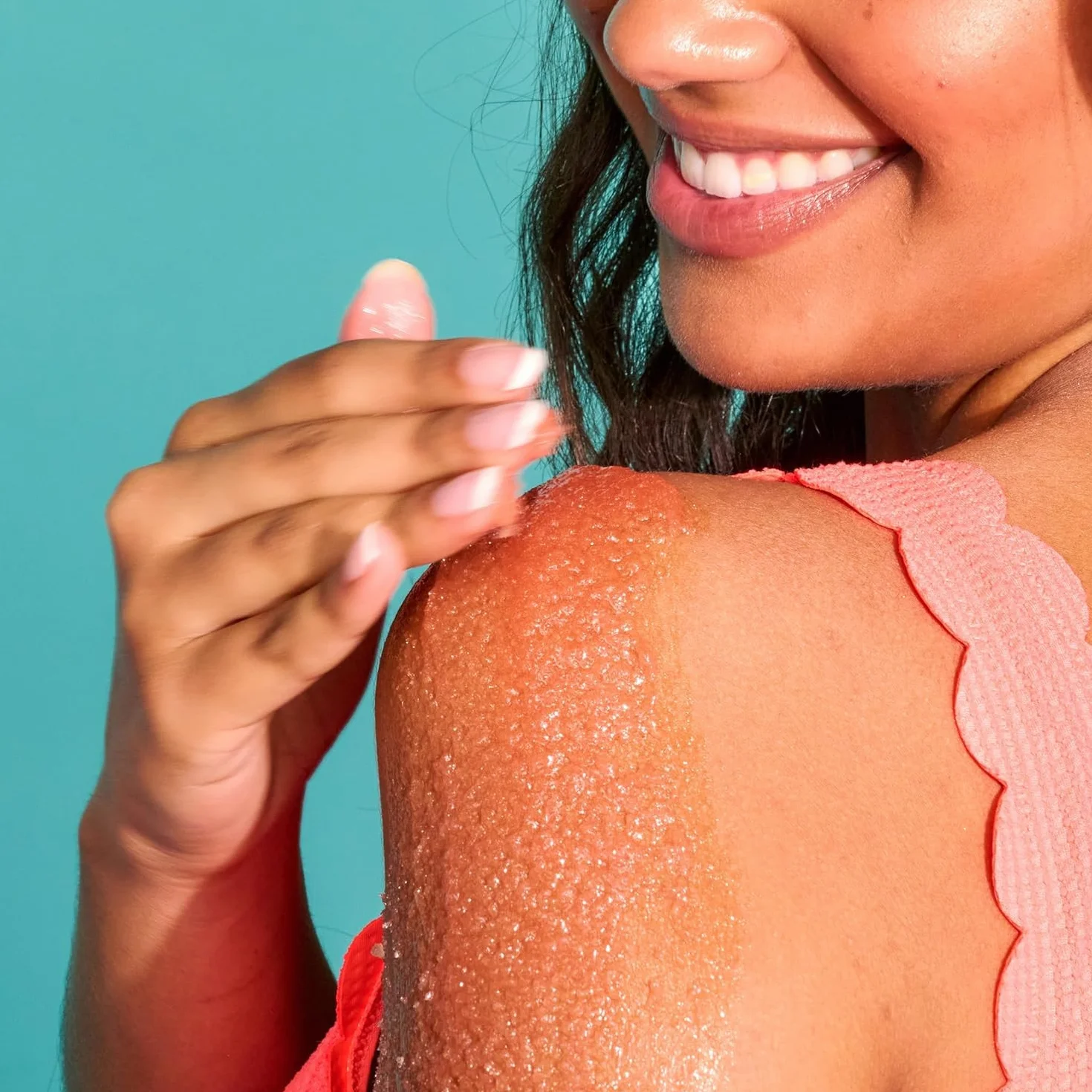 Tree Hut Peach Sorbet Shea Sugar Scrub, 18 uncji, Ultra nawilżający i złuszczający peeling do pielęgnacji niezbędnej pielęgnacji ciała