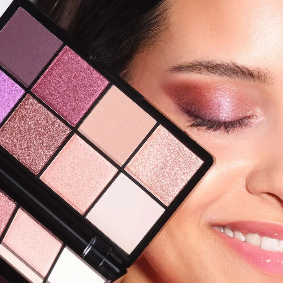 ARTDECO Paleta eyelights – 8 cieni do pudru o intensywnym kryciu, Summer Vibes, limitowana edycja, skórzane wzornictwo i wbudowane lustro – 1 x 1 szt