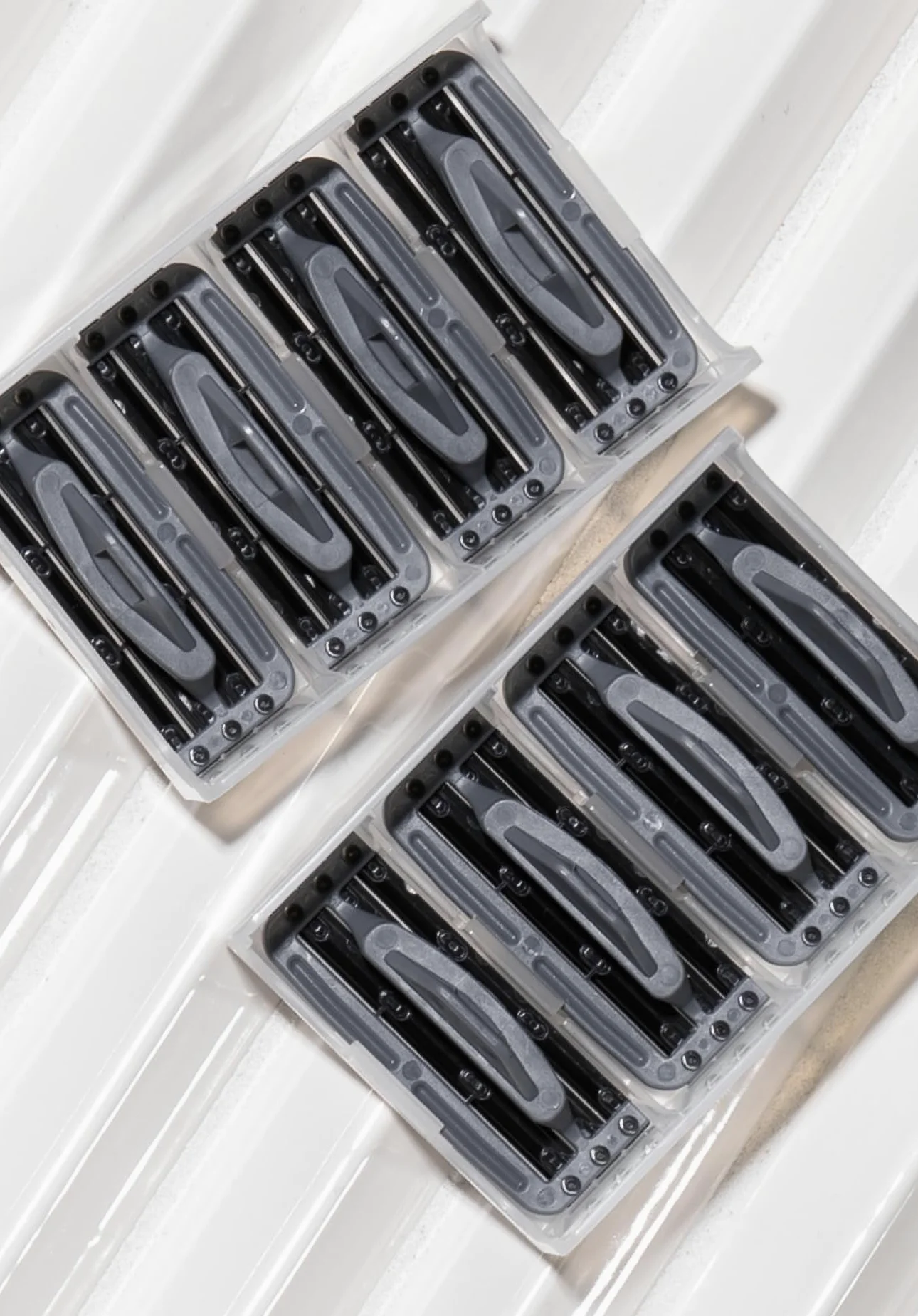 Boldking Żyletki do maszynki 8 sztuk Sensitiv - Żyletki wielopackowe dla wrażliwej skóry - Żyletki męskie dla dokładnego golenia - Recyklingowalne żyletki do maszynki