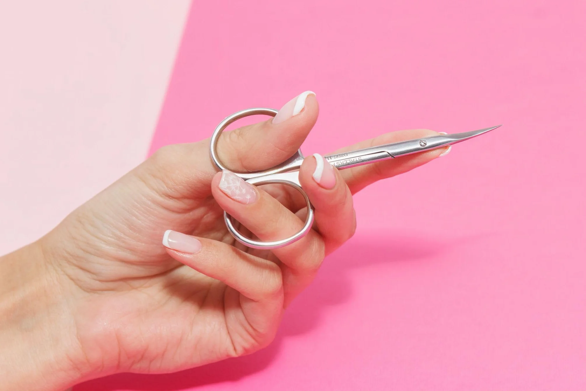 STALEKS PRO by Natury Nails Profesjonalne nożyce do skórek z haczykiem dla leworęcznych Manicure, ergonomiczne pierścienie, stal nierdzewna. Expert SE-13/3