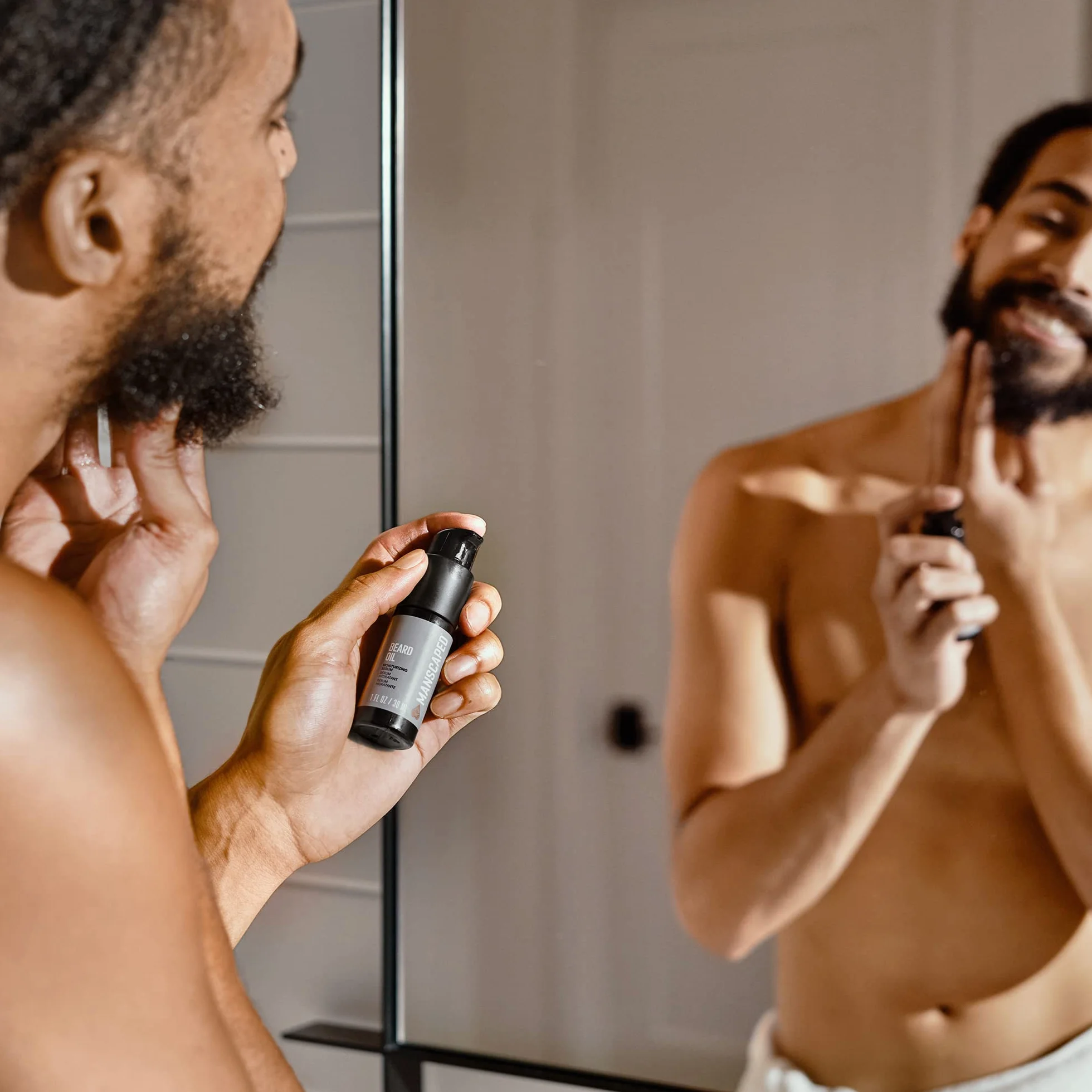 MANSCAPED™ The Beard Hedger™ Zestaw trymer do brody i wąsów szampon odżywka olejek grzebień