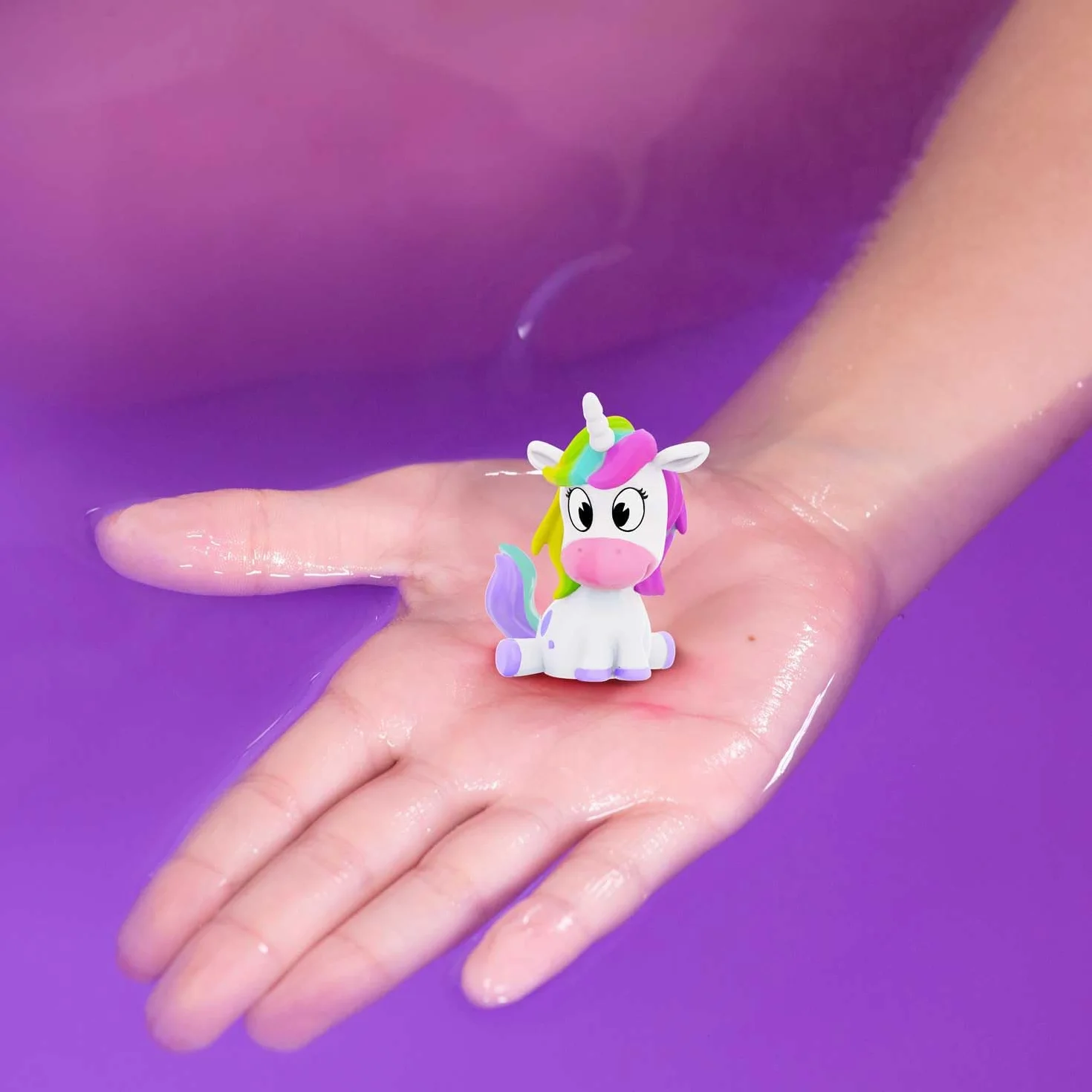 INKEE Zestaw Prezentowy Unicorn | Pudełko z 6 Bombami do Kąpieli dla Dzieci z Niespodzianką, 6 Kul do Kąpieli z Figurkami Jednorożca w 6 Różnych Kolorach