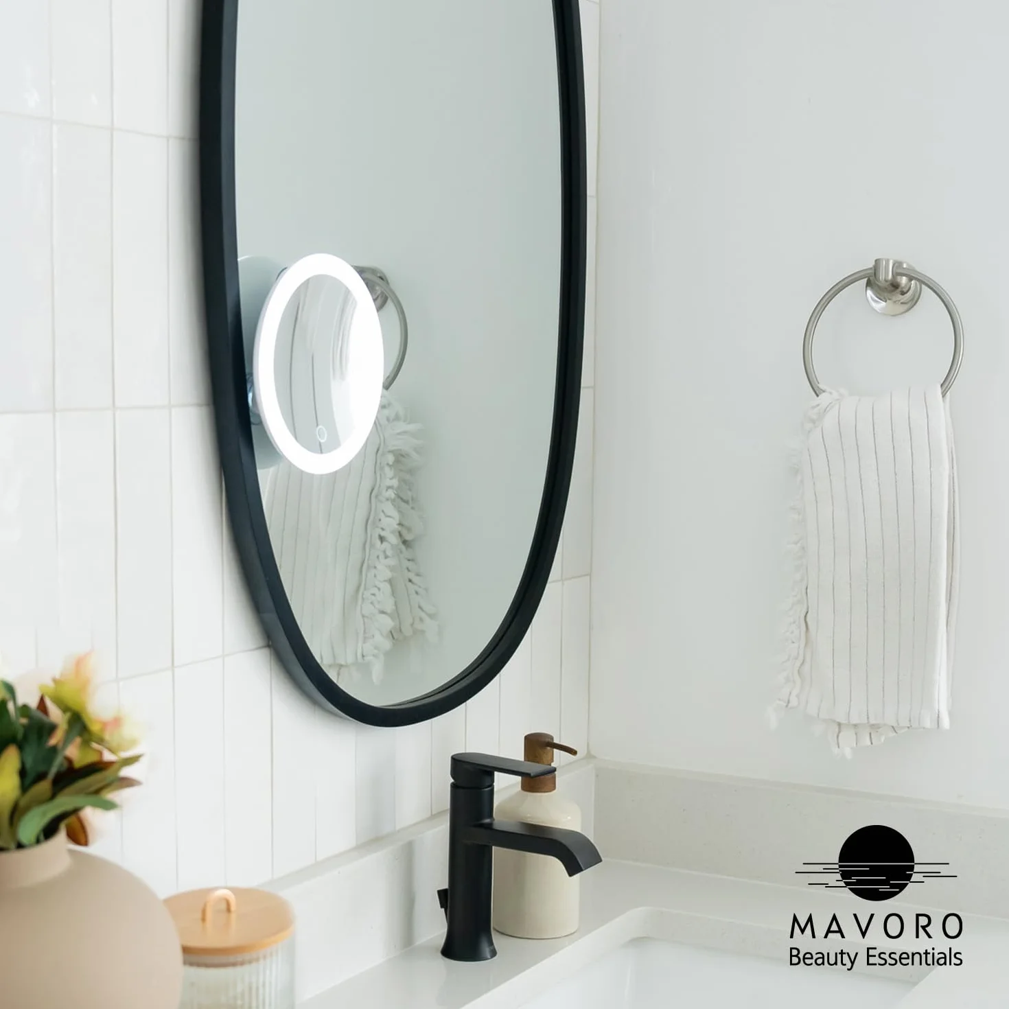 Mavoro Lustro powiększające LED 17.3 cm z 3 mocnymi przyssawkami, 10-krotne powiększenie, przenośne, podświetlane, podróżne lusterko do makijażu i kosmetyczne ze światłem, 10 x akumulator USB-C