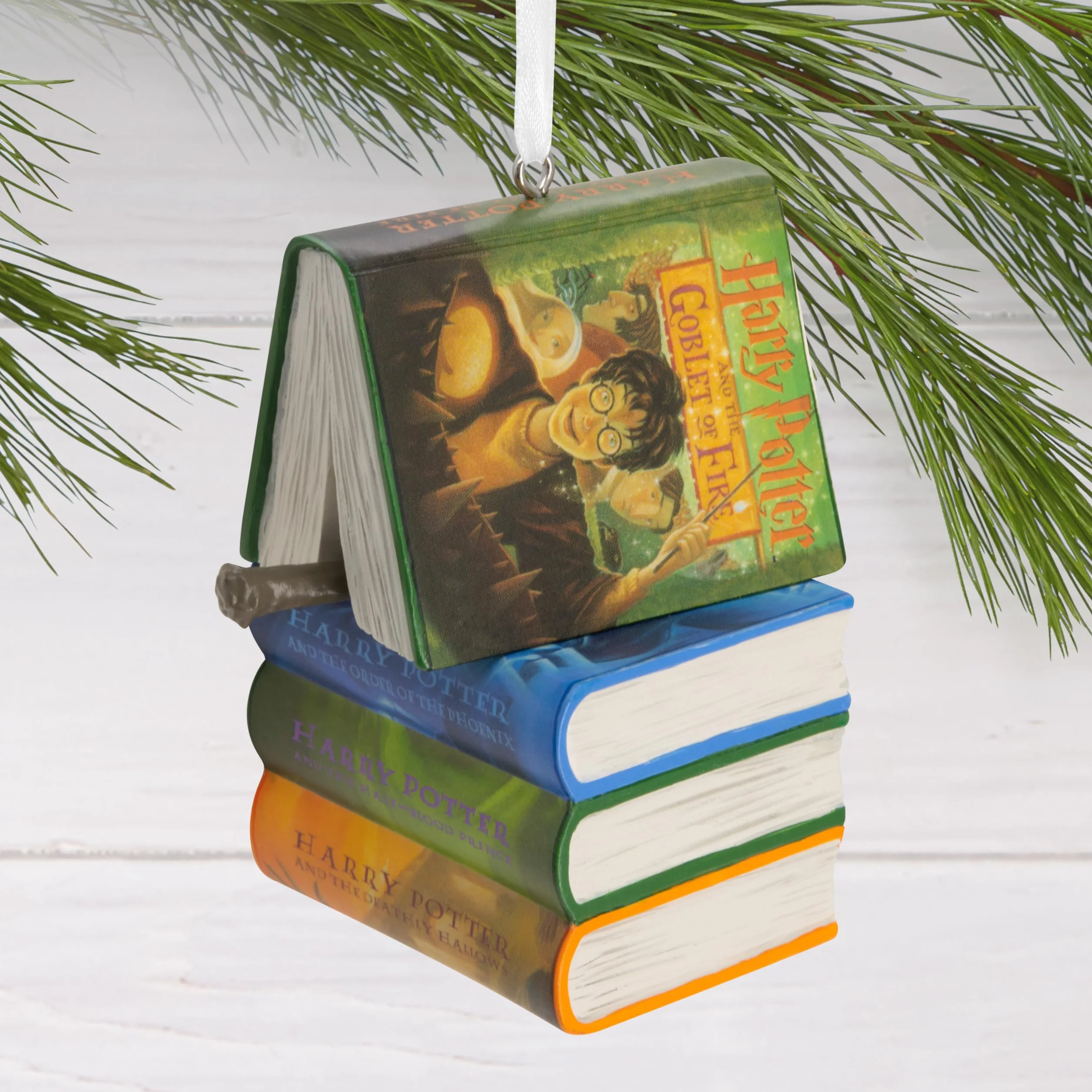 Hallmark Harry Potter Książki i różdżka wisząca ozdoba, dekoracja drzewa, wisząca ozdoba z żywicy, świąteczna ozdoba wisząca, prezenty na Boże Narodzenie