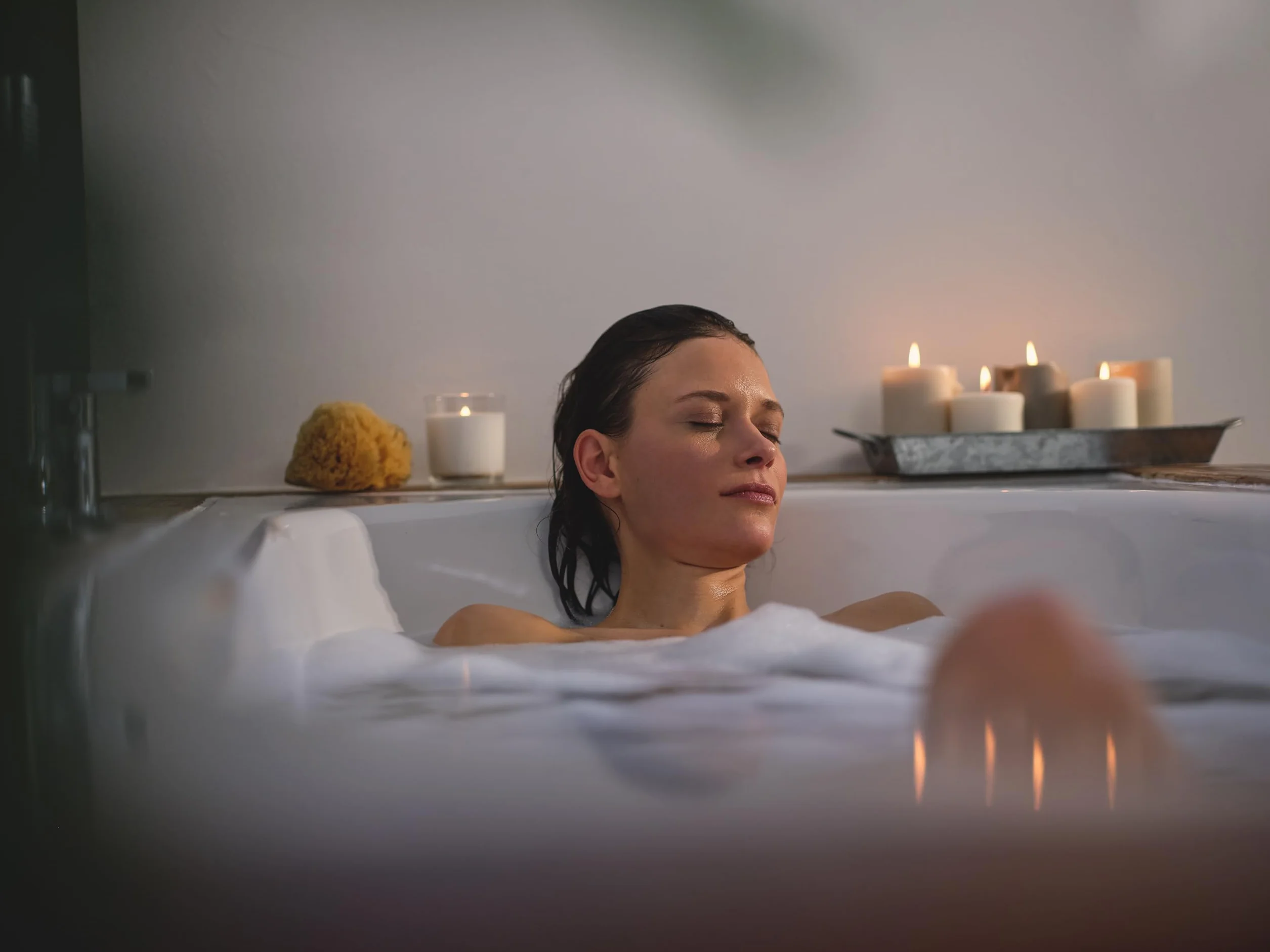 Kneipp Aromatyczna pianka do kąpieli marzenie orientalnego – dodatek do kąpieli z wysokiej jakości ekstraktem z granatu – wegańska – 400 ml