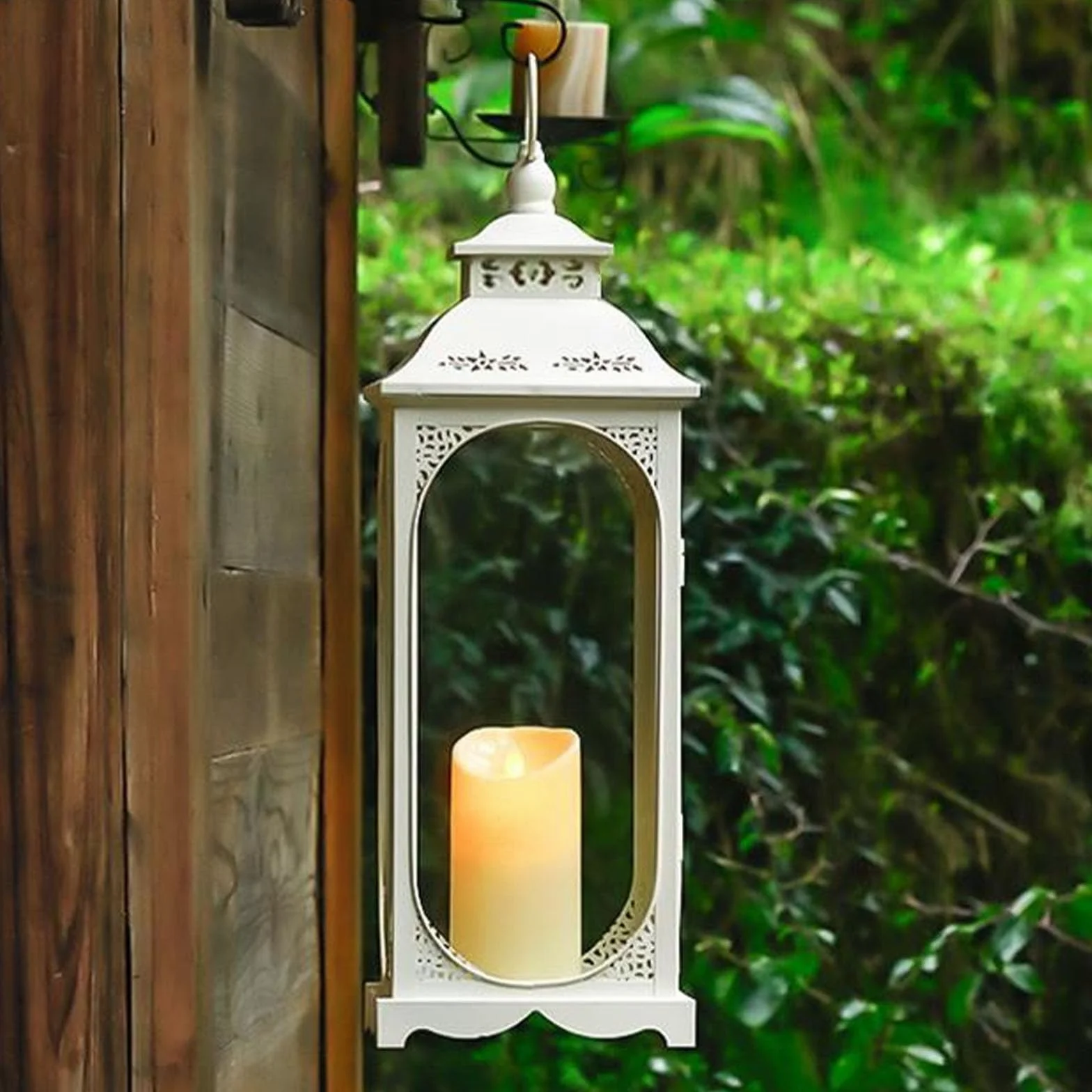 Zestaw 2 lampionów ogrodowych, latarnie dekoracyjne, do użytku na zewnątrz i wewnątrz, na balkon i do ogrodu, w stylu retro, dekoracja mieszkania, Boże Narodzenie, Halloween, świecznik (biały)