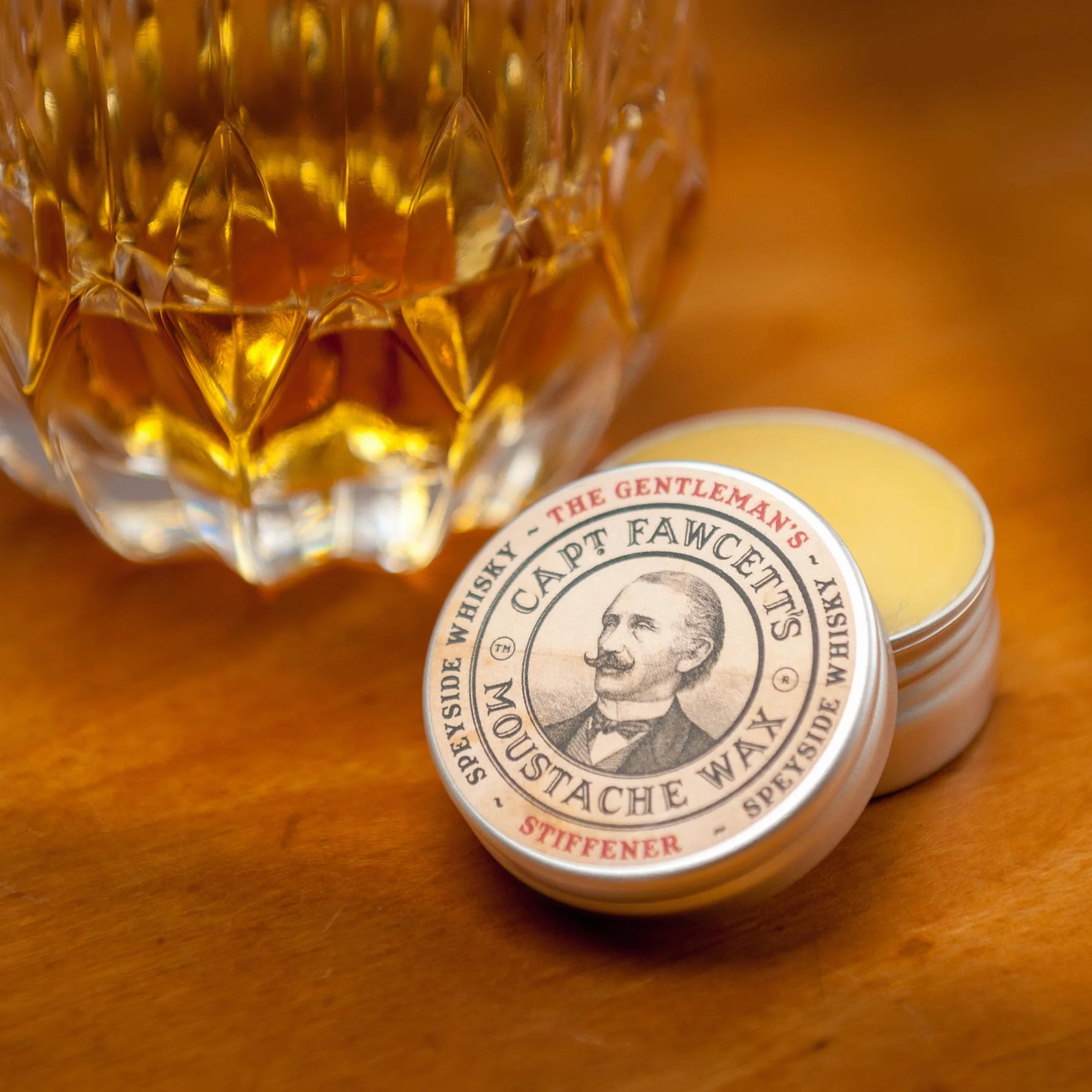 CAPTAIN FAWCETT Wosk Wąsy Gentleman's Stiffener Maltańska whisky 15ml, Czarny, Standardowy