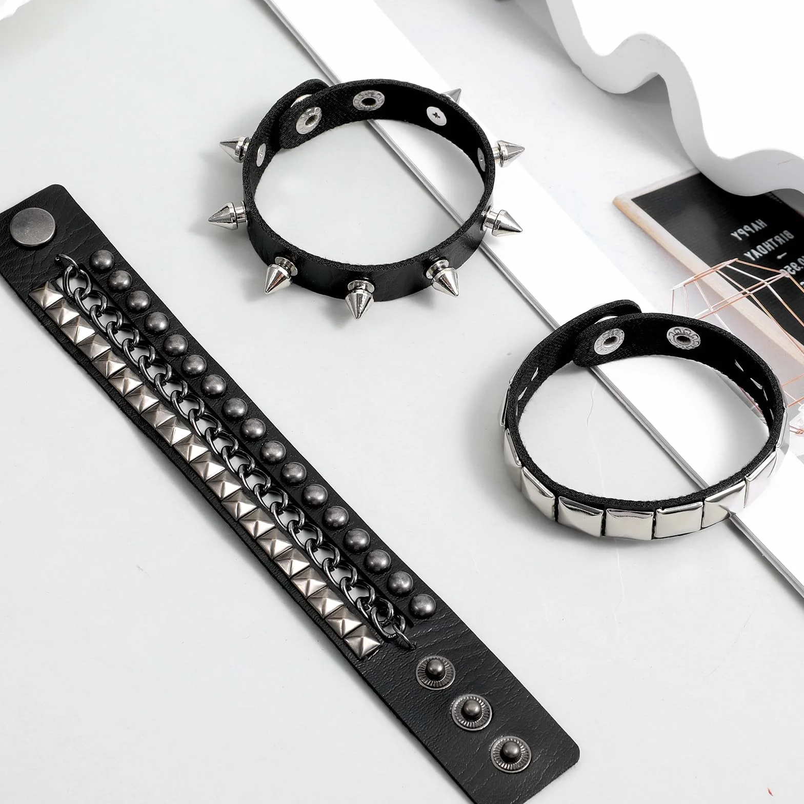 3 szt. bransoletek z kolcami, zestaw bransoletek z ćwiekami punk rock, skórzana bransoletka z kolcami dla mężczyzn, biżuteria z mankietami na ramię dla kobiet, akcesoria z lat 80., alternatywna