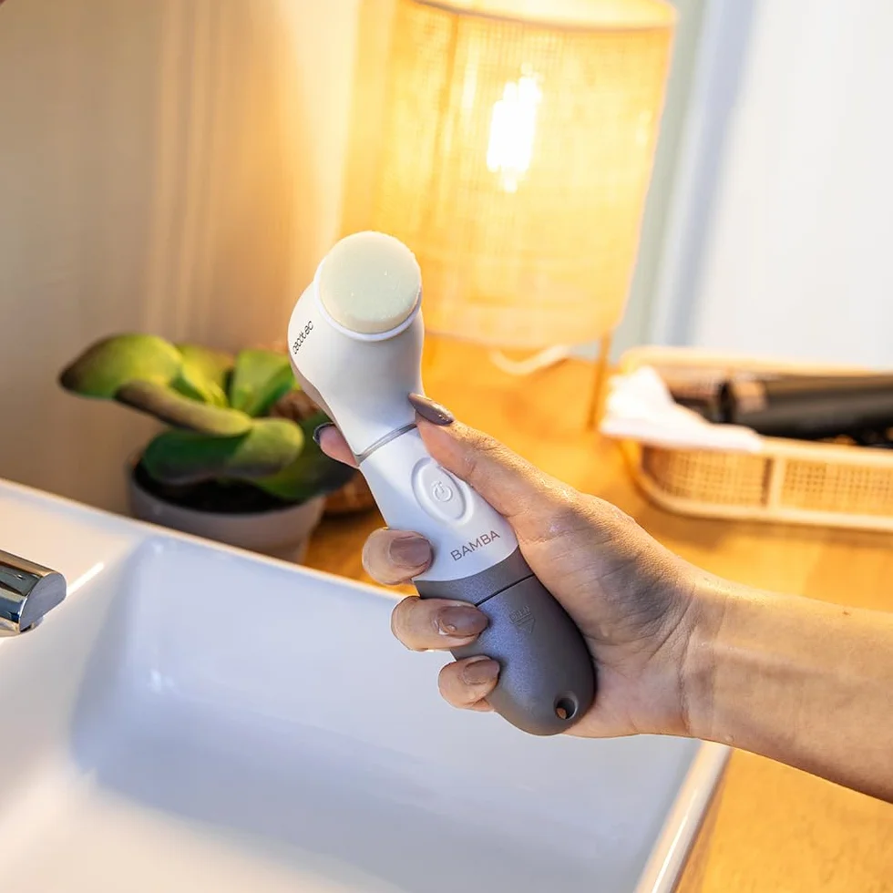 Cecotec FaceCare TotalClean szczotka do twarzy masażer 9 głowic obrót 360º ergonomiczna torba podróżna
