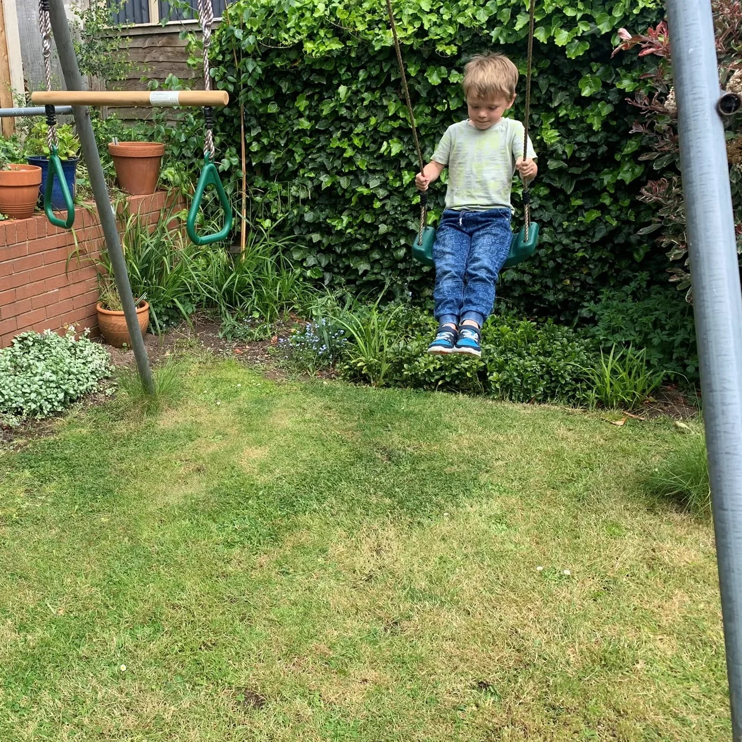 Garden Games Huśtawka dla dzieci z siedziskiem z bezpiecznym uchwytem i regulowanymi, odpornymi na warunki atmosferyczne linami do zestawów huśtawek (zielona)