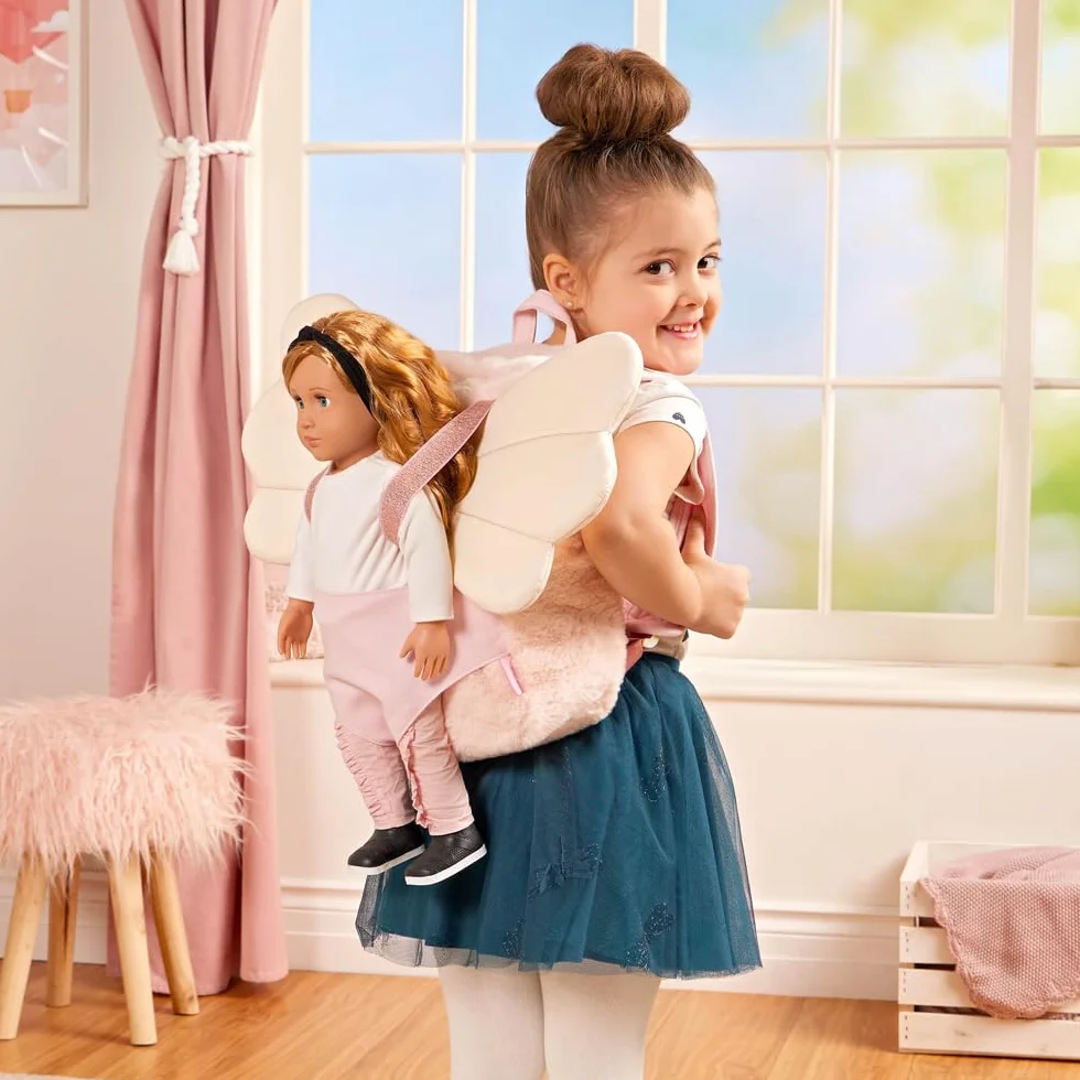 Our Generation Torba do noszenia lalek 46 cm z regulowanymi ramiączkami – plecak dziecięcy w kolorze różowym – miękkie sztuczne futro i skrzydła wróżki – akcesoria podróżne dla dzieci od 3 lat – torba