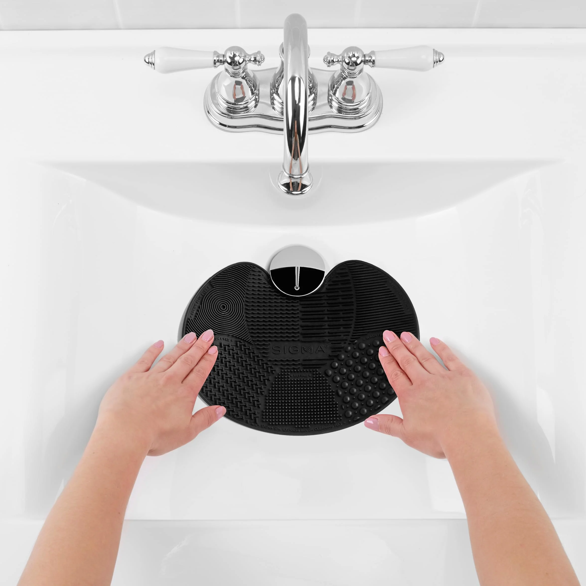 Sigma Beauty Spa® Express Mata Do Czyszczenia Pędzli Do Makijażu - ŚRodek Do Czyszczenia Mat Silikonowych, Z Przyssawkami, Wiele Tekstur Do Różnych Pędzli, Podkładka Do Czyszczenia, Przenośna - Czarna