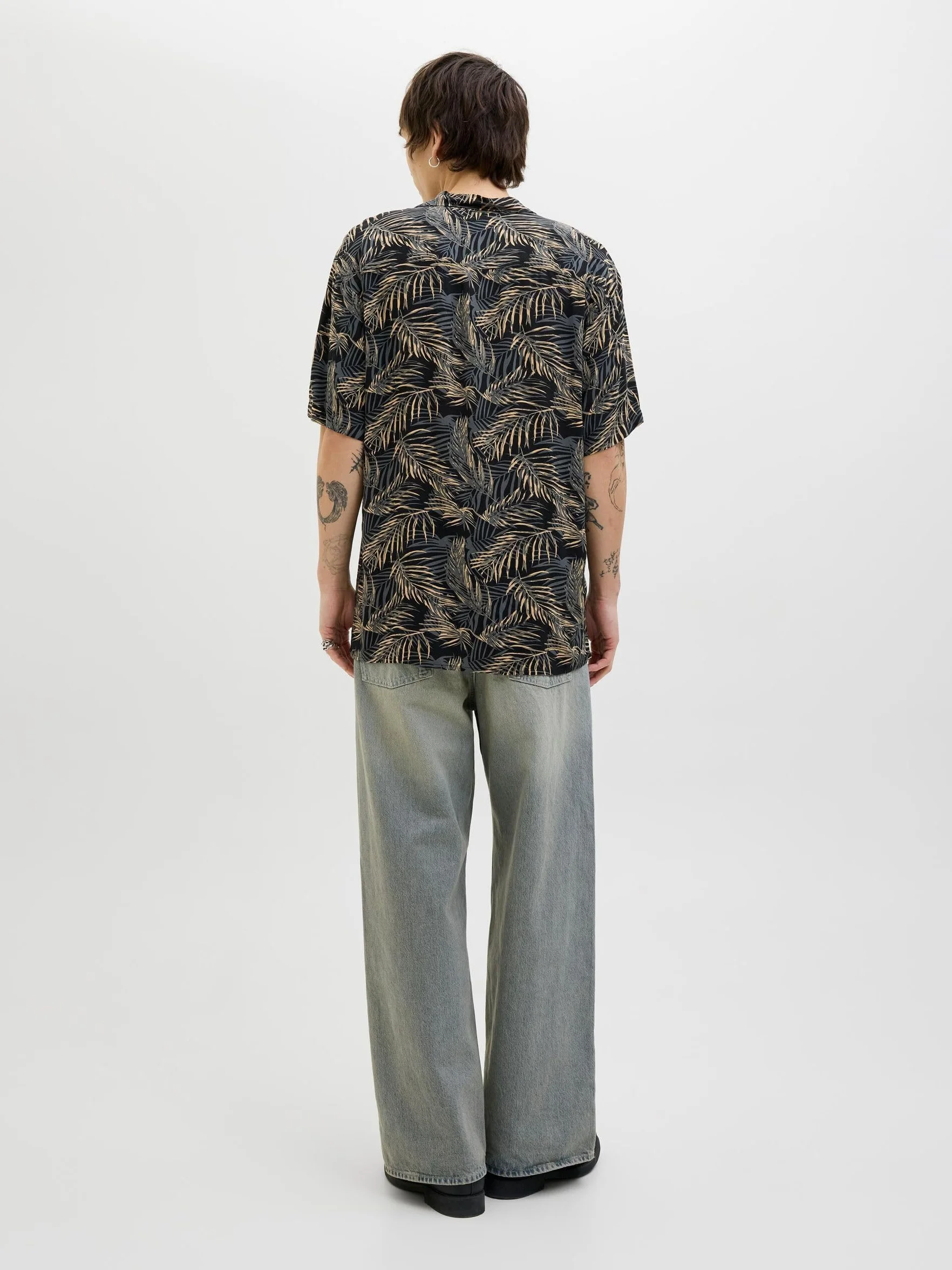 JACK & JONES Koszula z krótkim rękawem Mężczyźni Jjeff Tropical Aop Resort Shirt Ss Sn