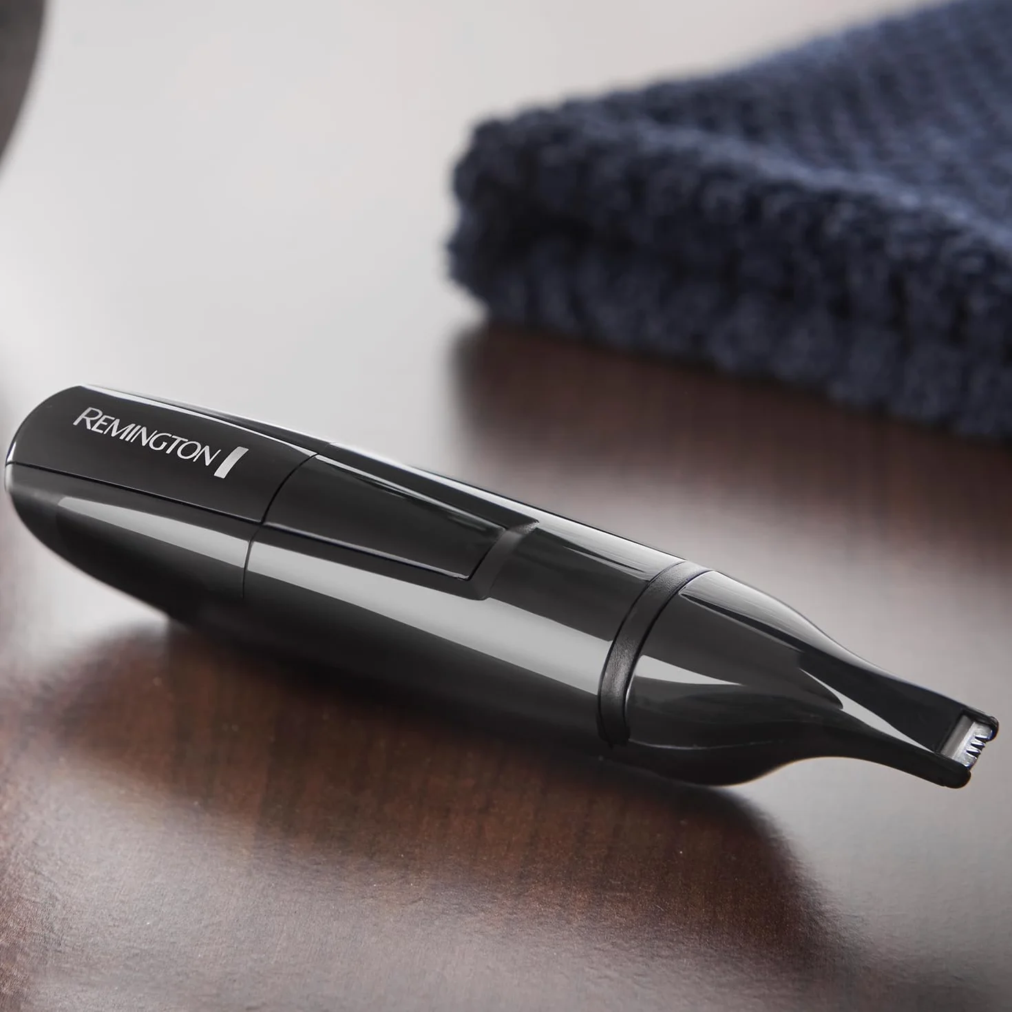 Remington trymer do nosa i uszu, stalowe ostrza Advanced Steel, trymer liniowy, możliwość mycia pod bieżącą wodą, na baterię 1x AAA, czarny, Hygiene Clipper Smart NE3150
