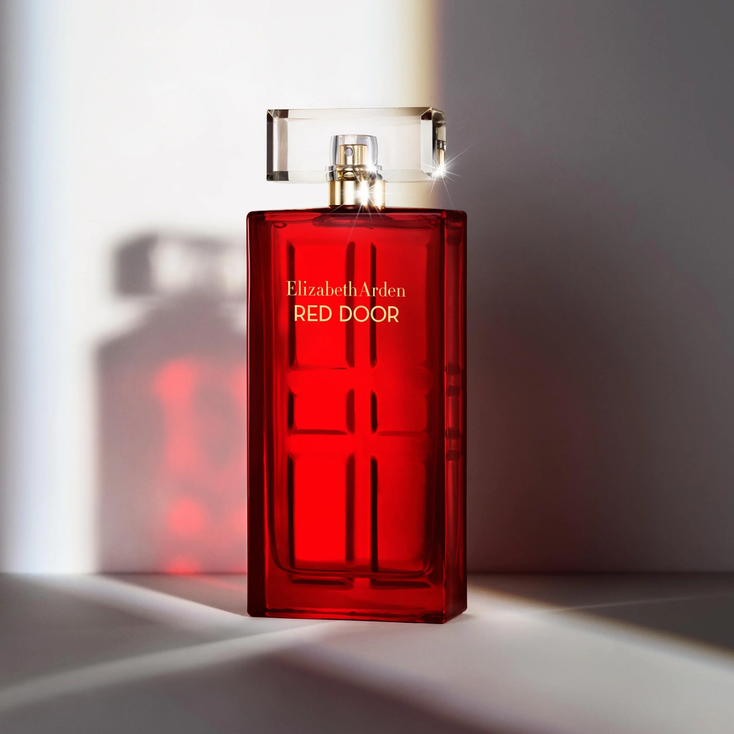 Elizabeth Arden Red Door – Eau de Toilette dla kobiet, klasyczno-elegancki damski zapach, kwiatowy i ciepły aromat dla kobiet, harmonijne perfumy na co dzień, 100 ml