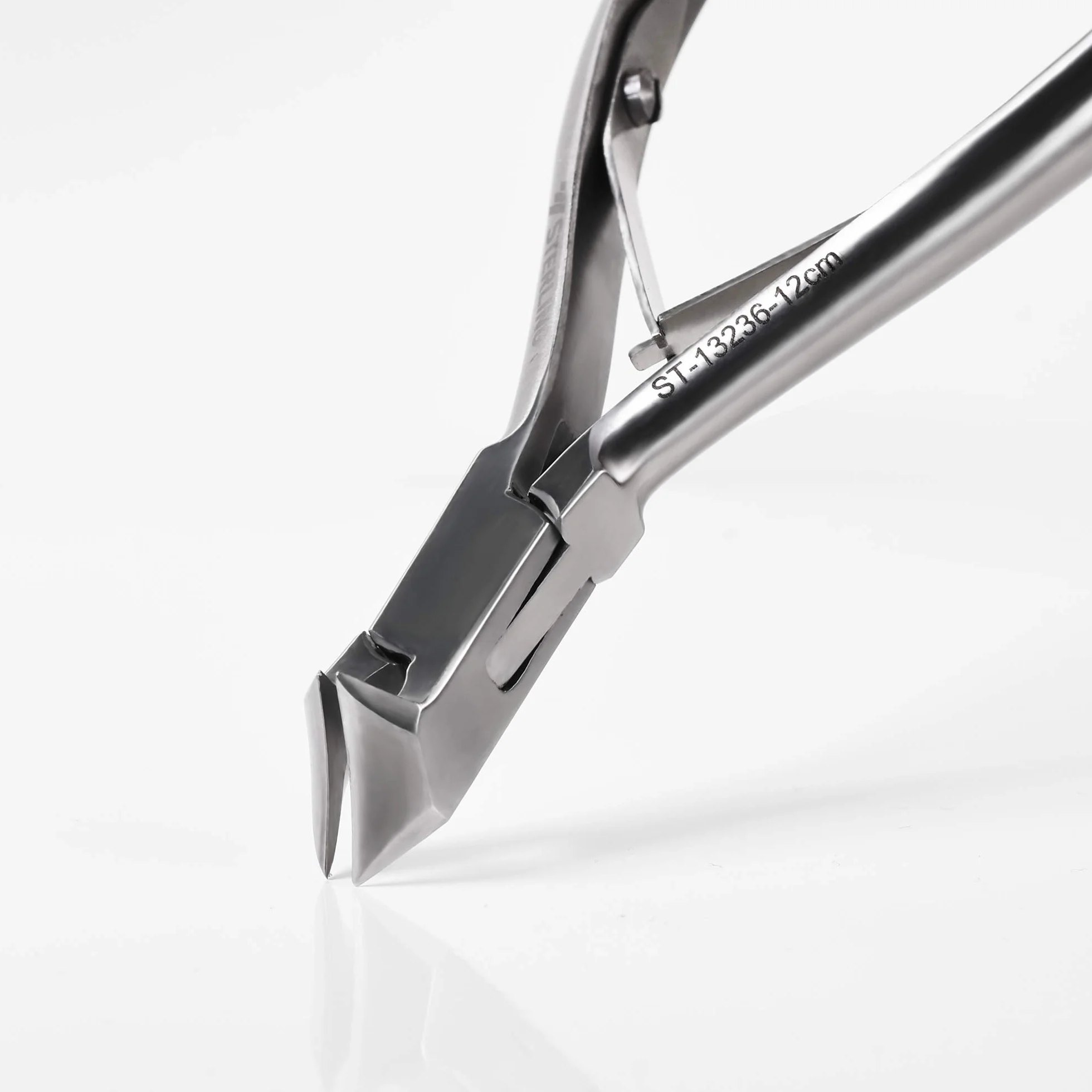 STERLING profesjonalne cęgi do paznokci 14 mm ST-13236
