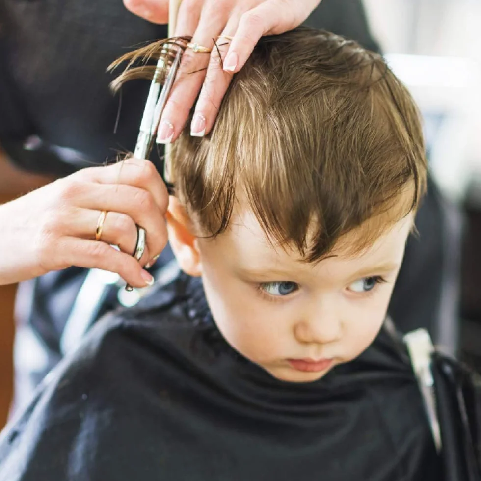 Professionelle Haarschneideschere / -schere (6,7 Zoll), Edelstahl-Haarschnittschere für den Salon zu Hause, Friseur-Friseurschere für Frauen, Männer, Kinder
