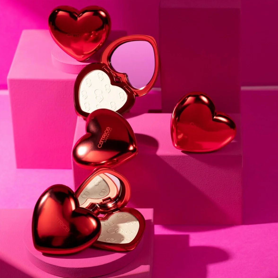 Catrice Heart AFFAIR rozświetlacz C01 złoty wegański 8,5 g