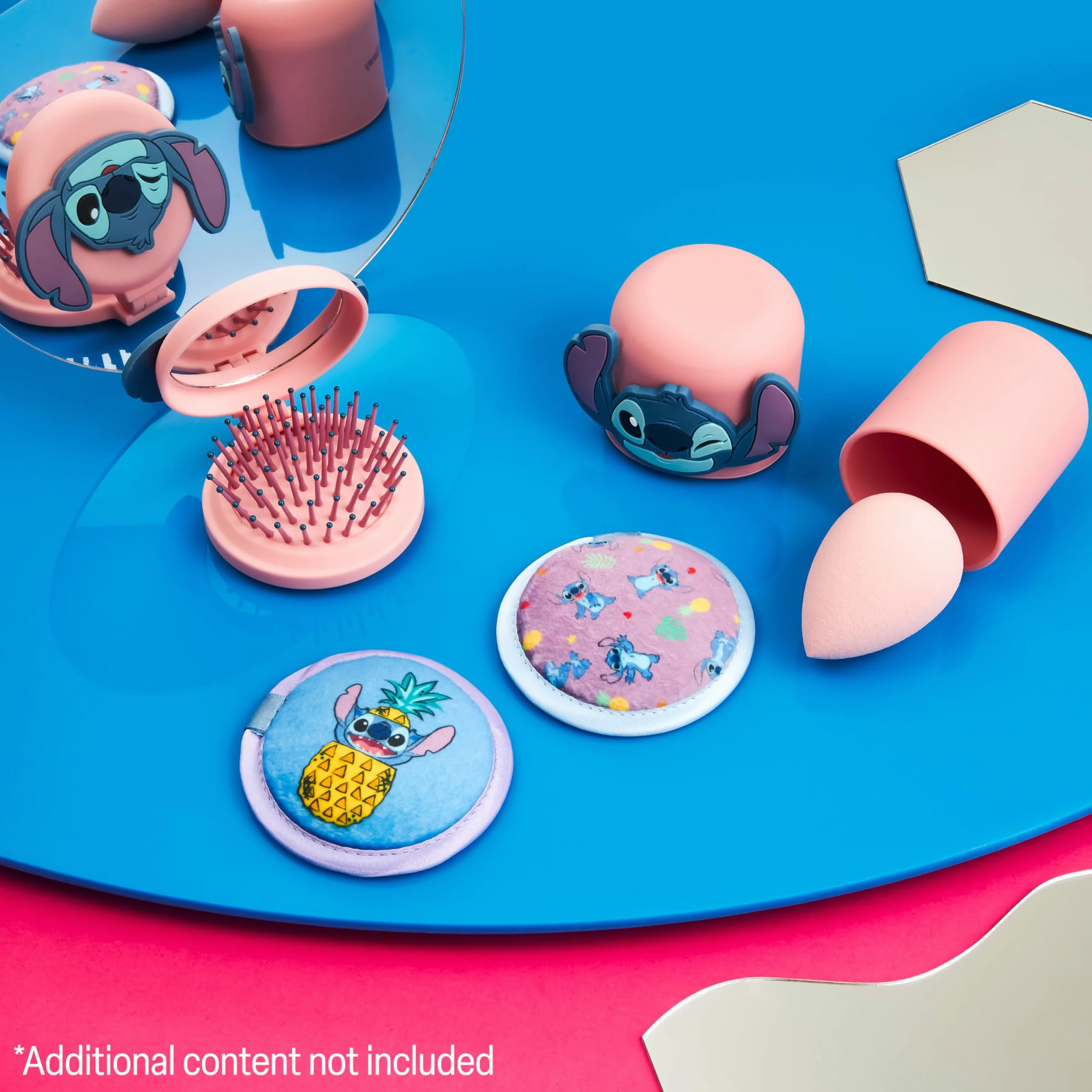 Zestaw akcesoriów do urody Disney Stitch z gąbką do makijażu, wielokrotnego użytku podkładkami do demakijażu i szczotką do włosów do podróży - prezenty Stitch